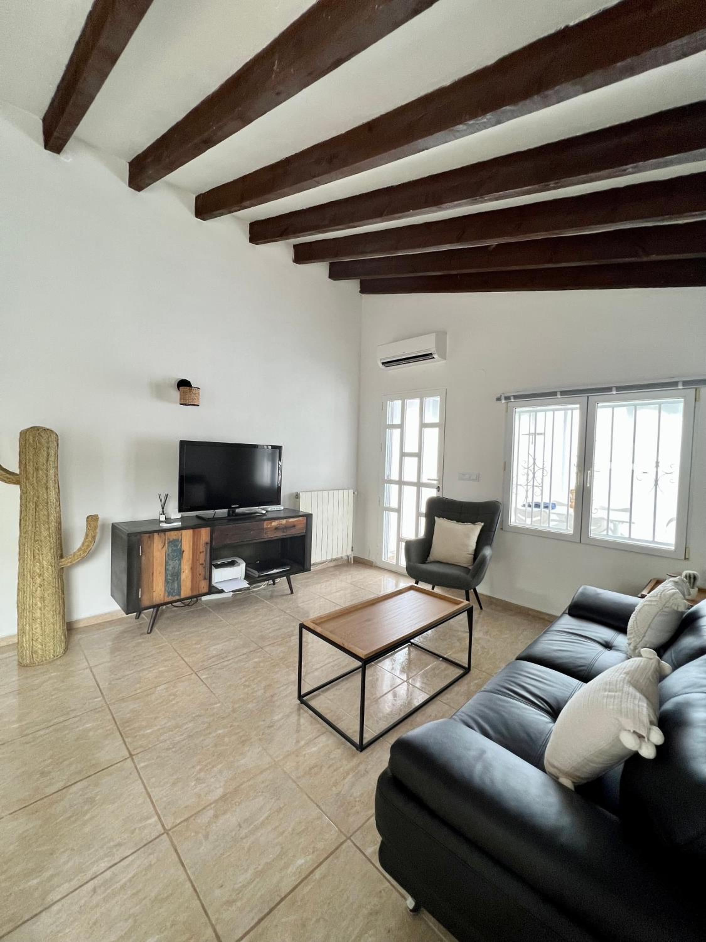 Villa de Tres Habitaciones
