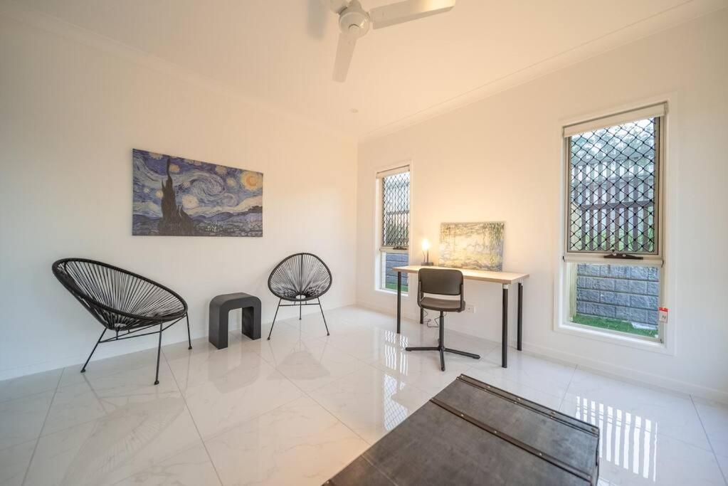 Four-Bedroom House photo 1