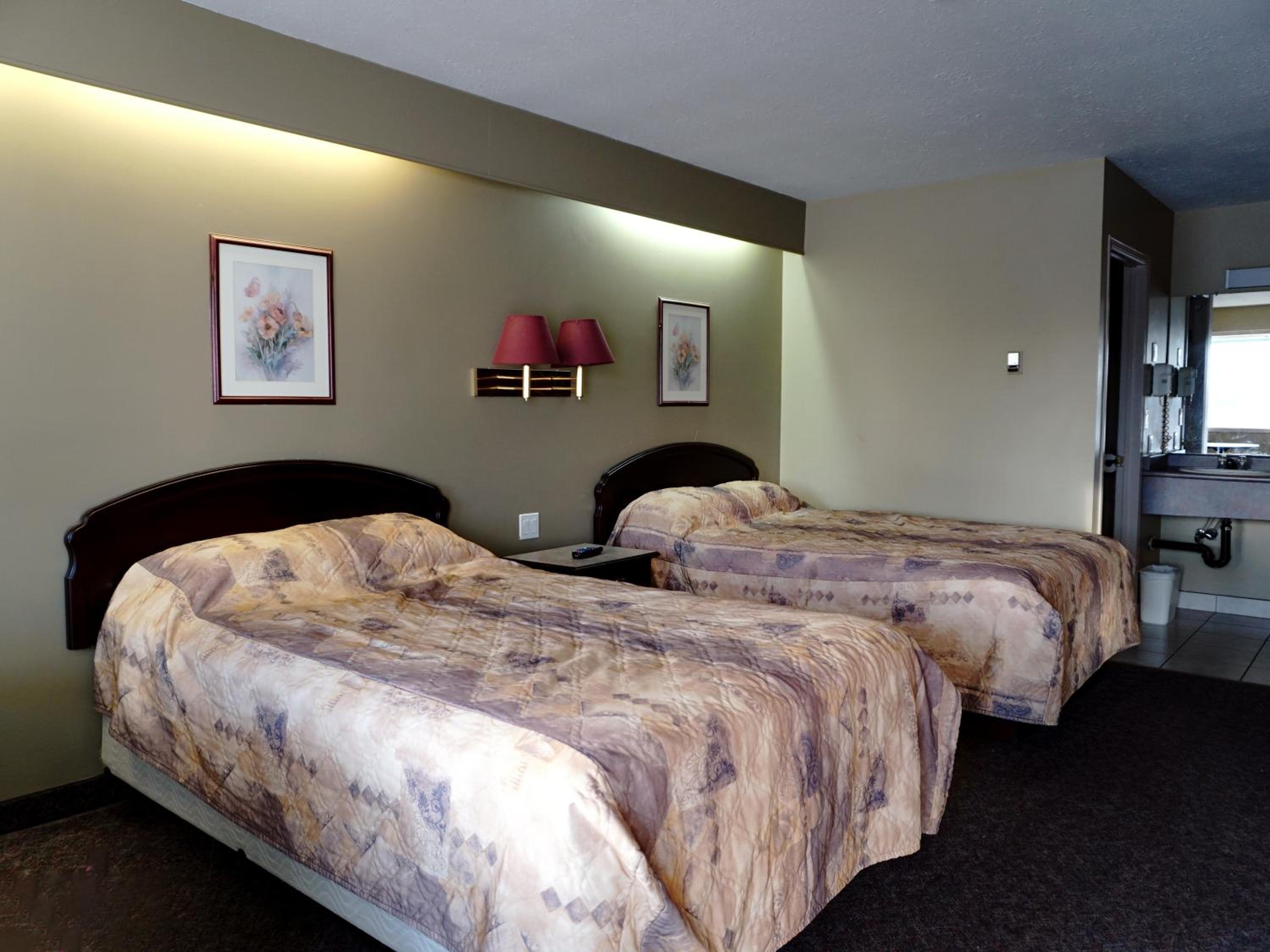 Deluxe Double Or Twin Room photo 1