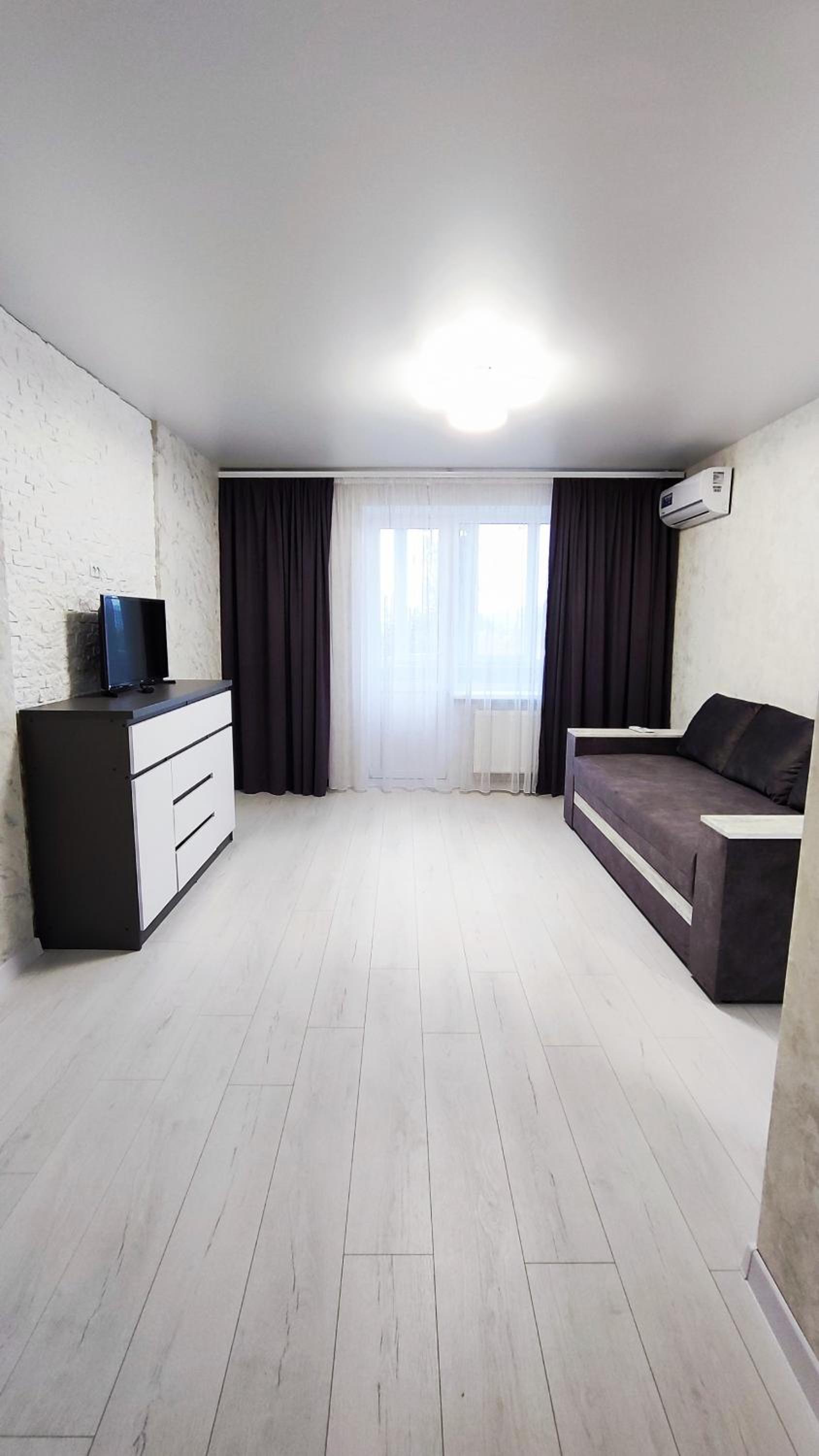 One-Bedroom Apartment photo 3