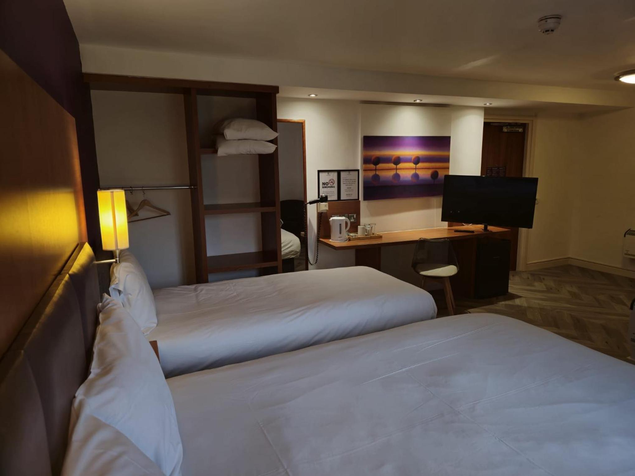 Standard Triple Room - Photo 3