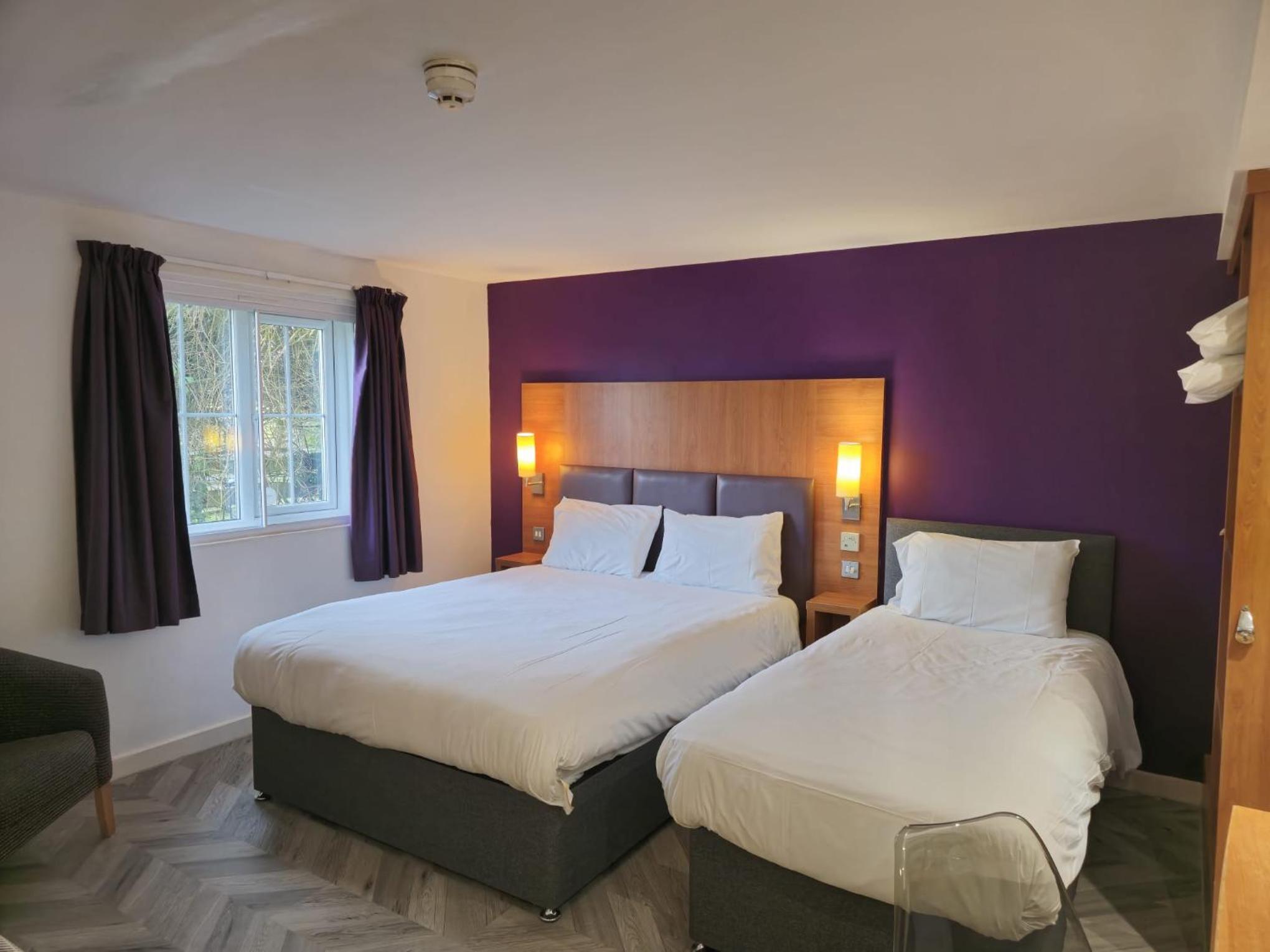Standard Triple Room - Photo 9