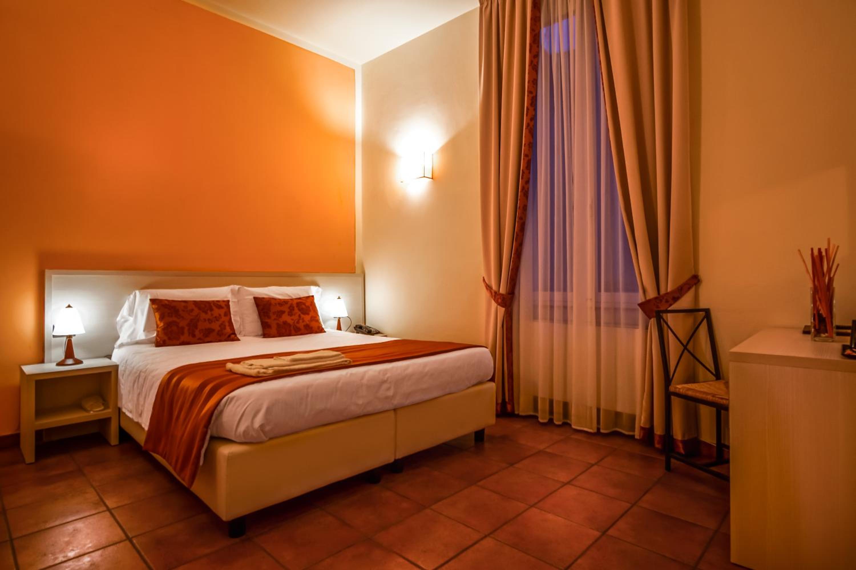 Twin or Double Room photo 3