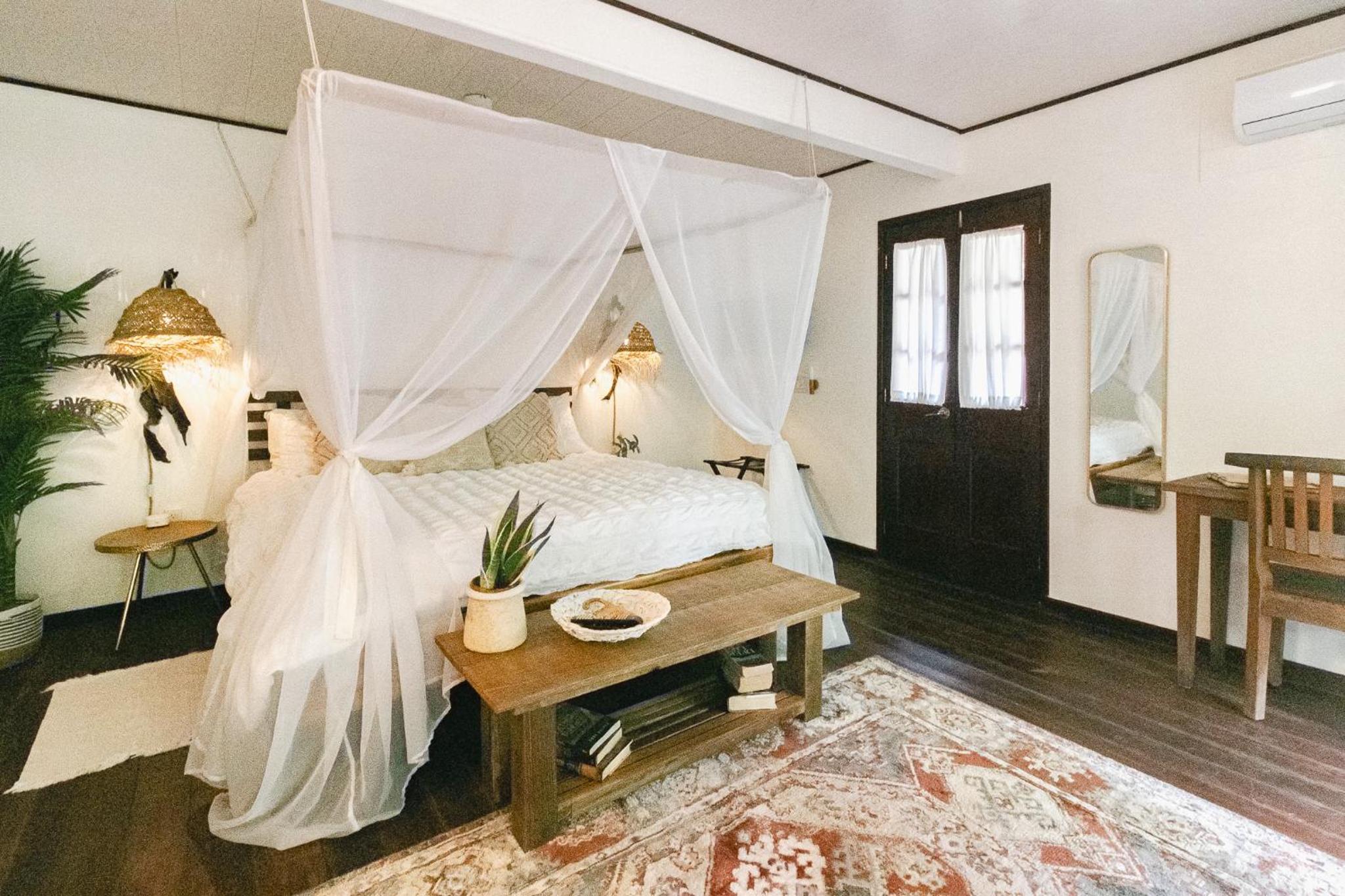 King Room with Balcony photo 1
