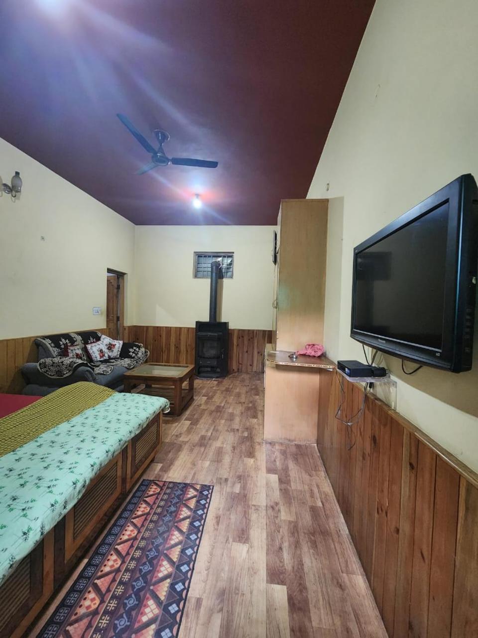 Two-Bedroom House photo 2