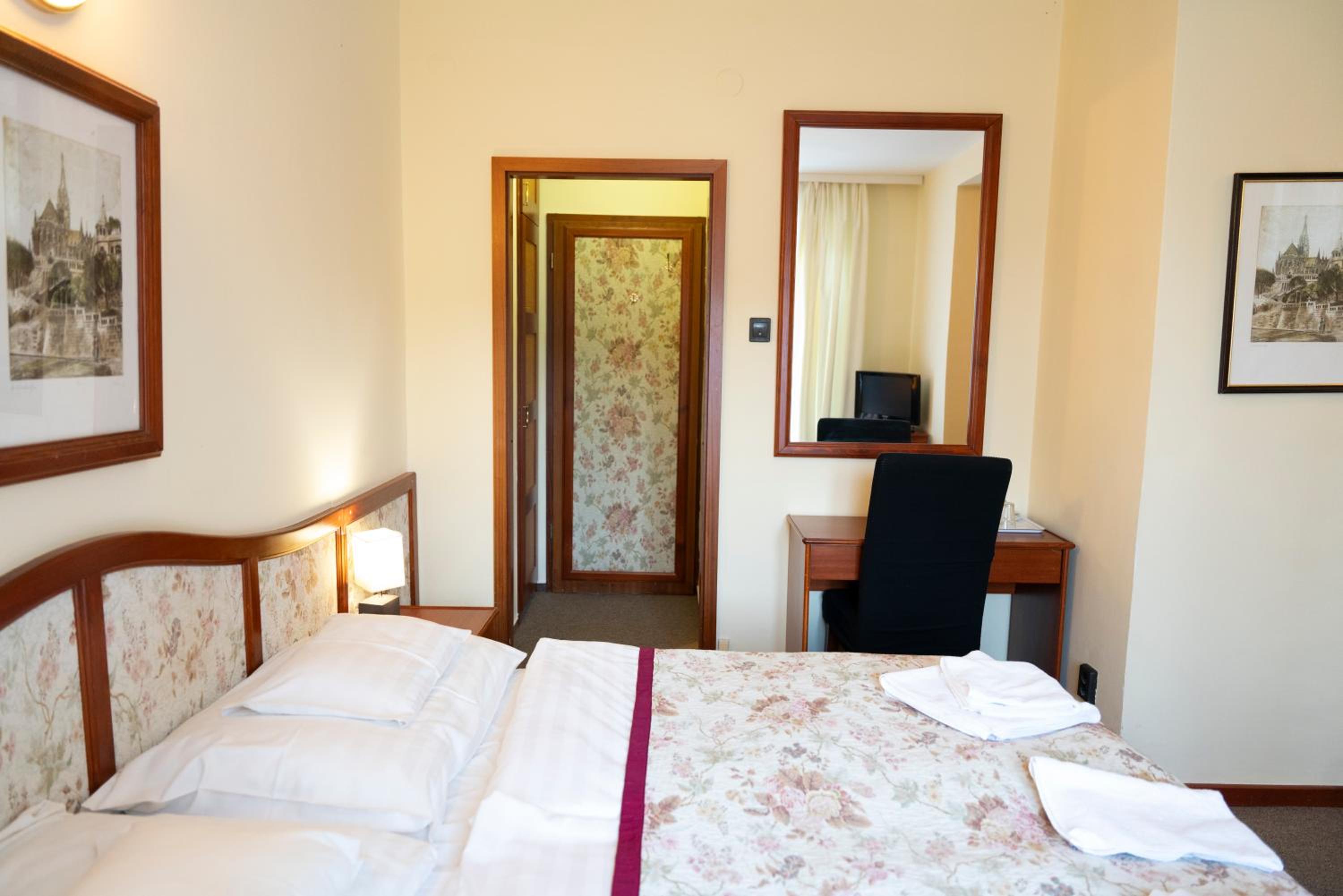 Triple Room - Photo 2