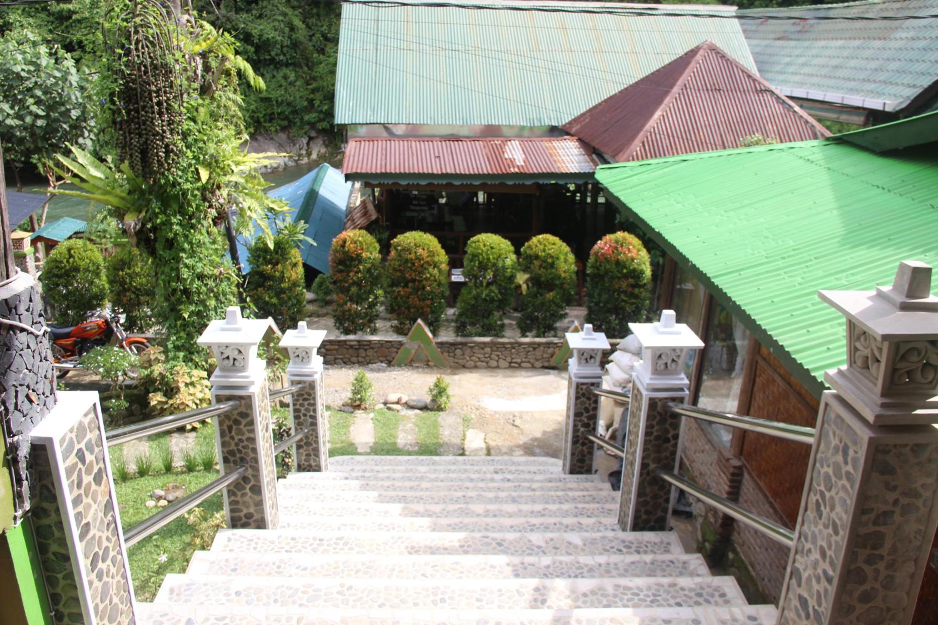Double Room with Balcony - Photo 11