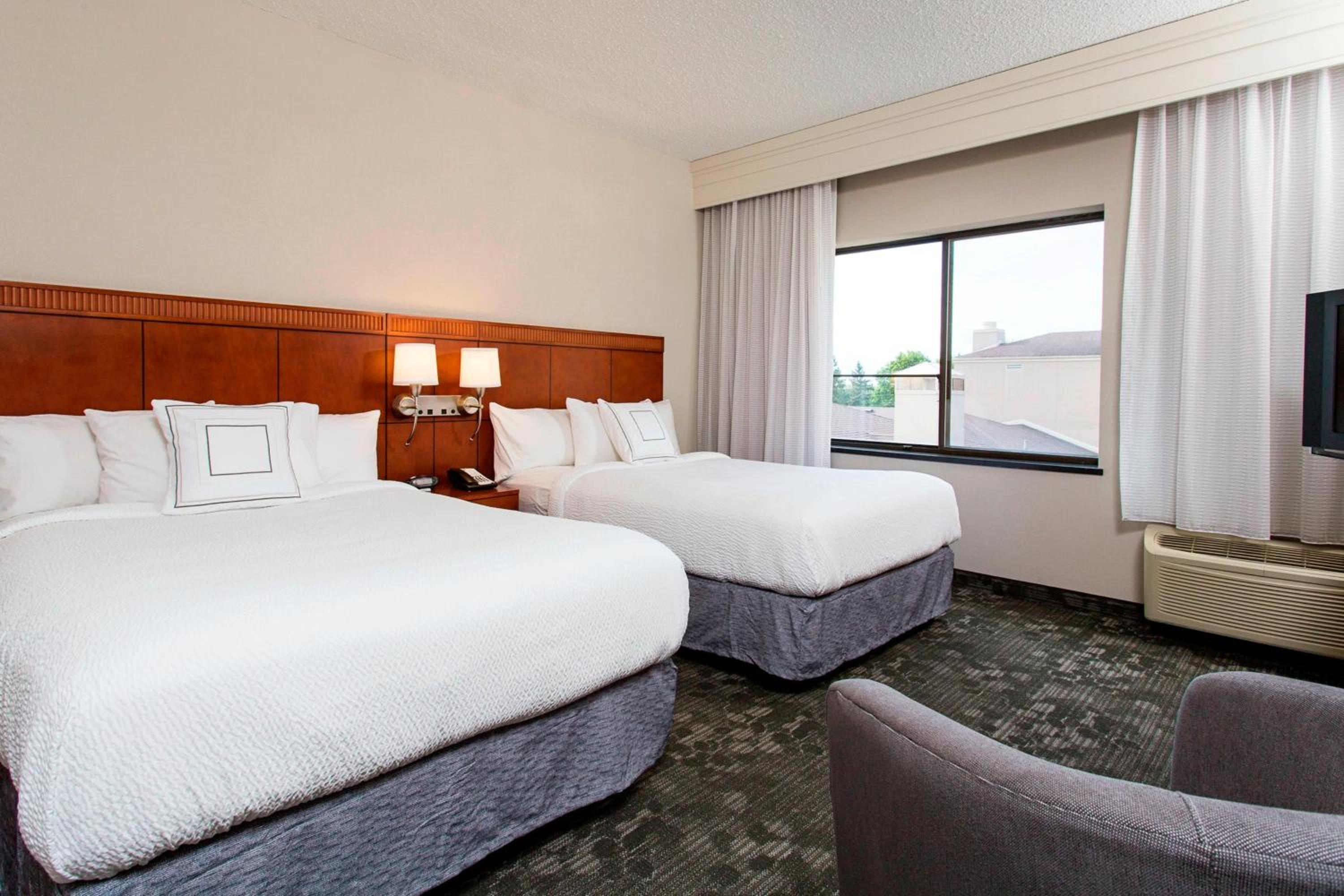 Double Room with Two Double Beds - Photo 1
