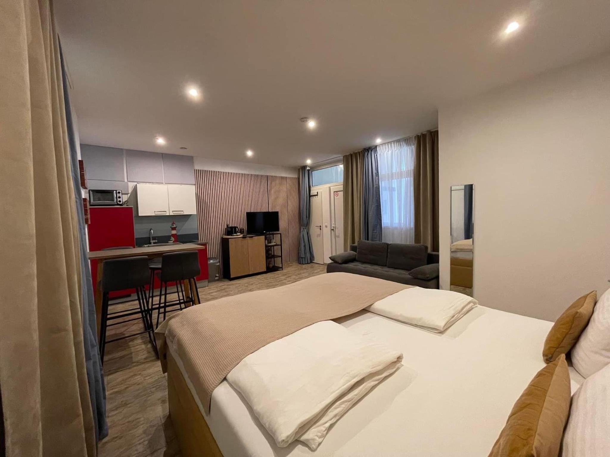 Studio Apartment photo 2