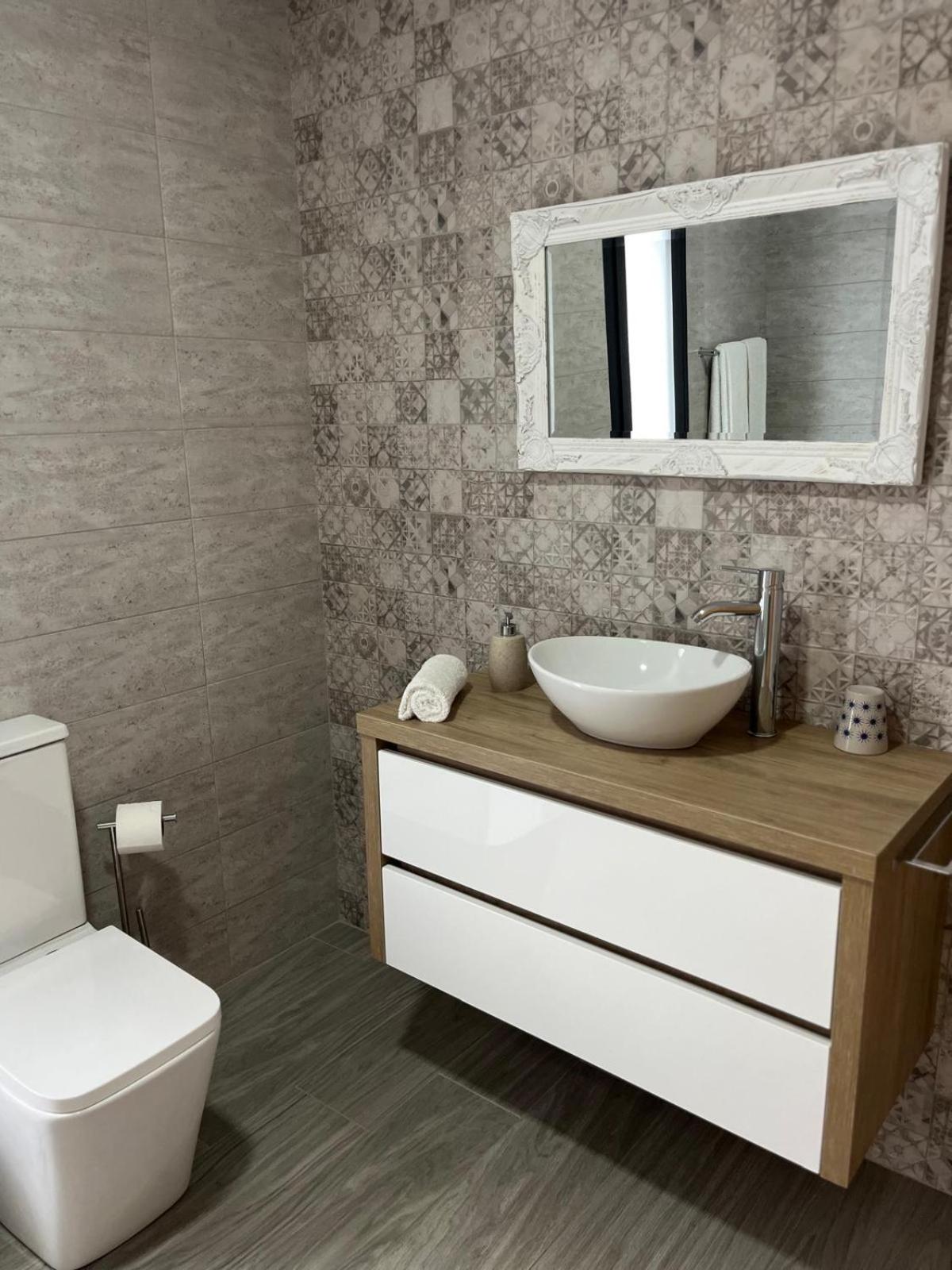 Family Room with Private Bathroom - Photo 16