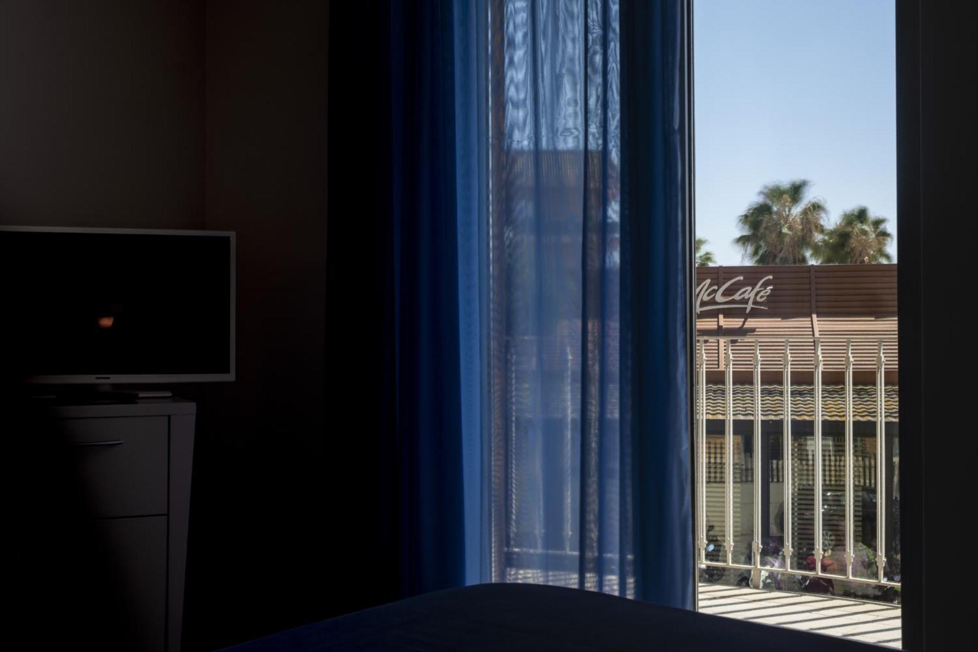 Double Room - Photo 3