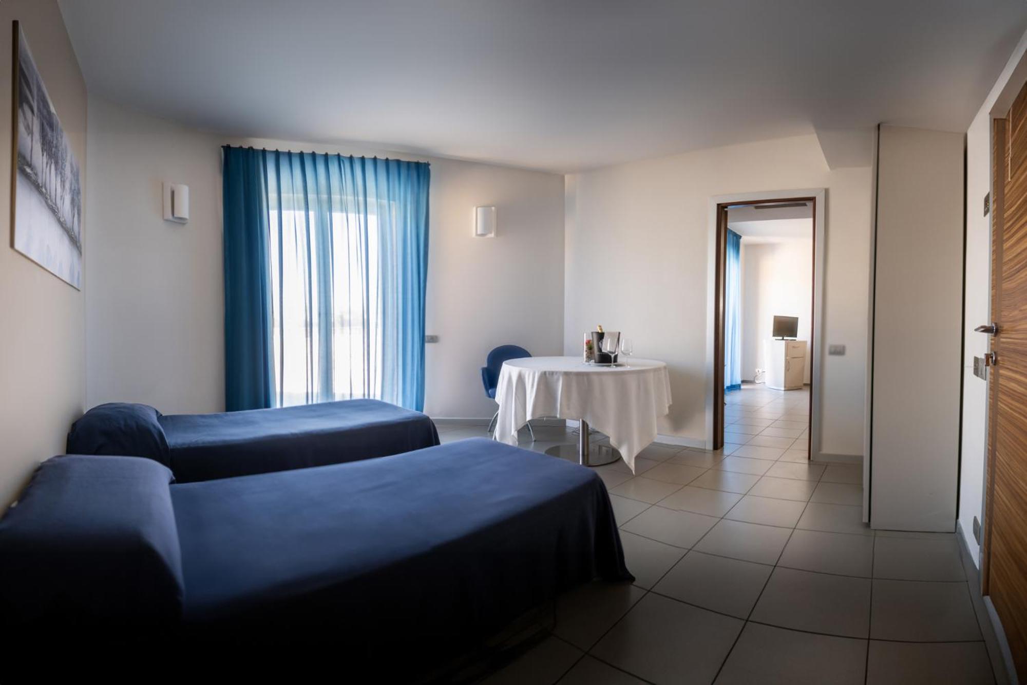 Triple Room - Photo 8