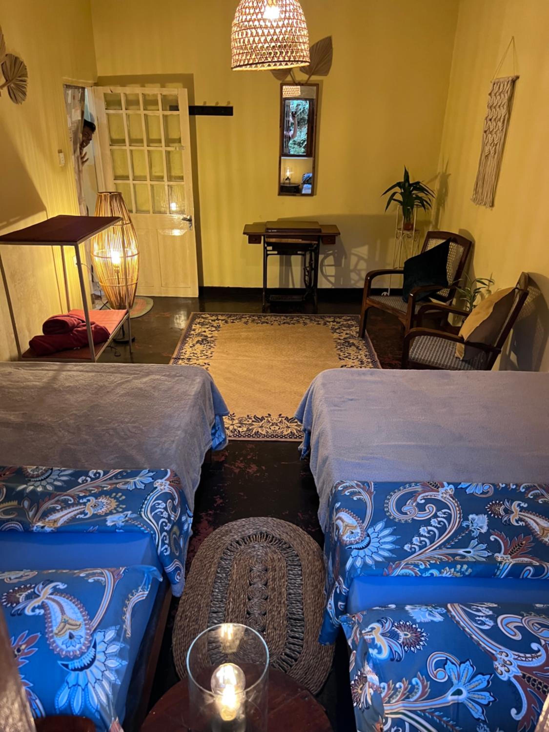 Quadruple Room with Shared Bathroom photo 2