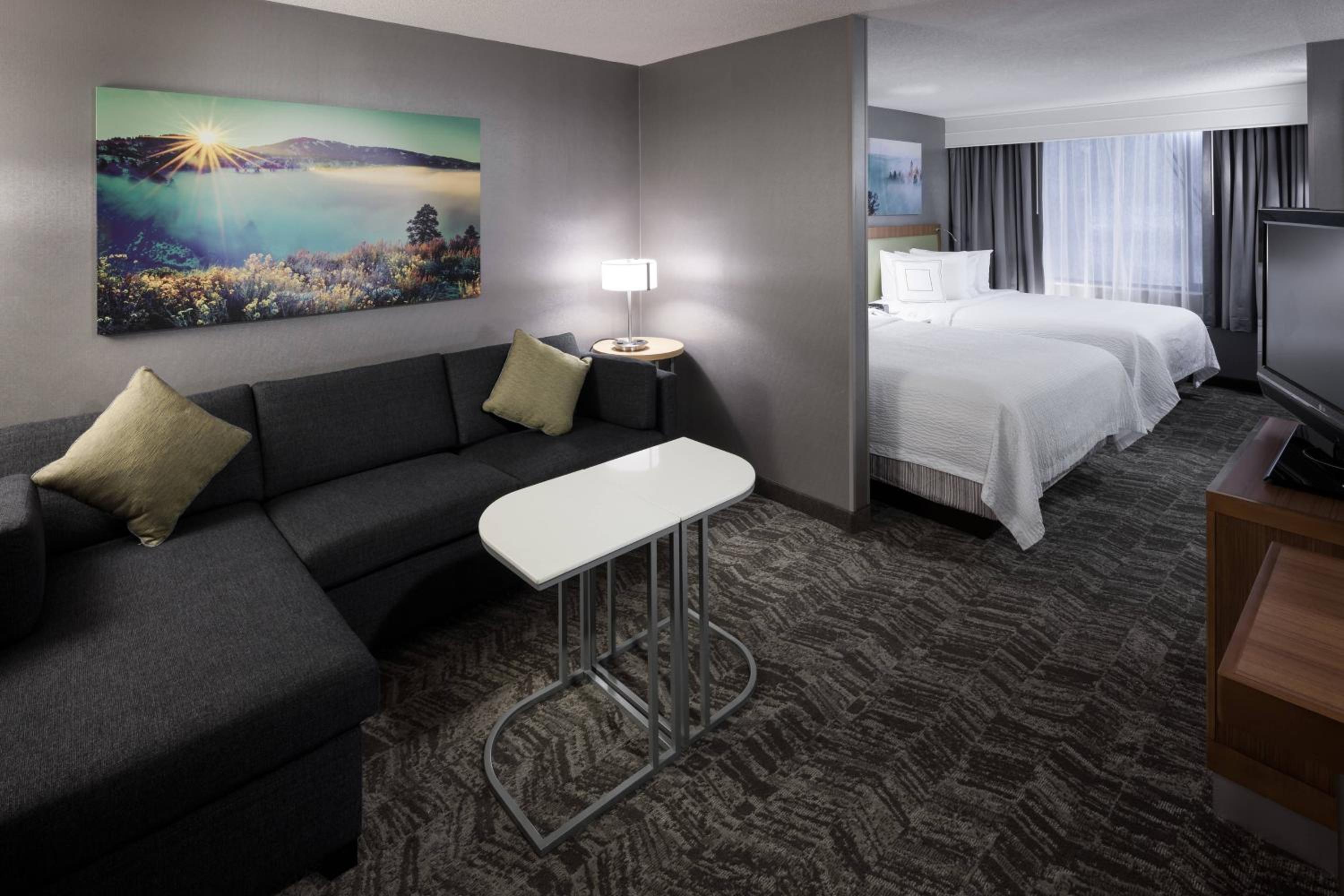 Queen Suite with Two Queen Beds, Bathtub and Sofa Bed - Mobility Access/Hearing Accessible