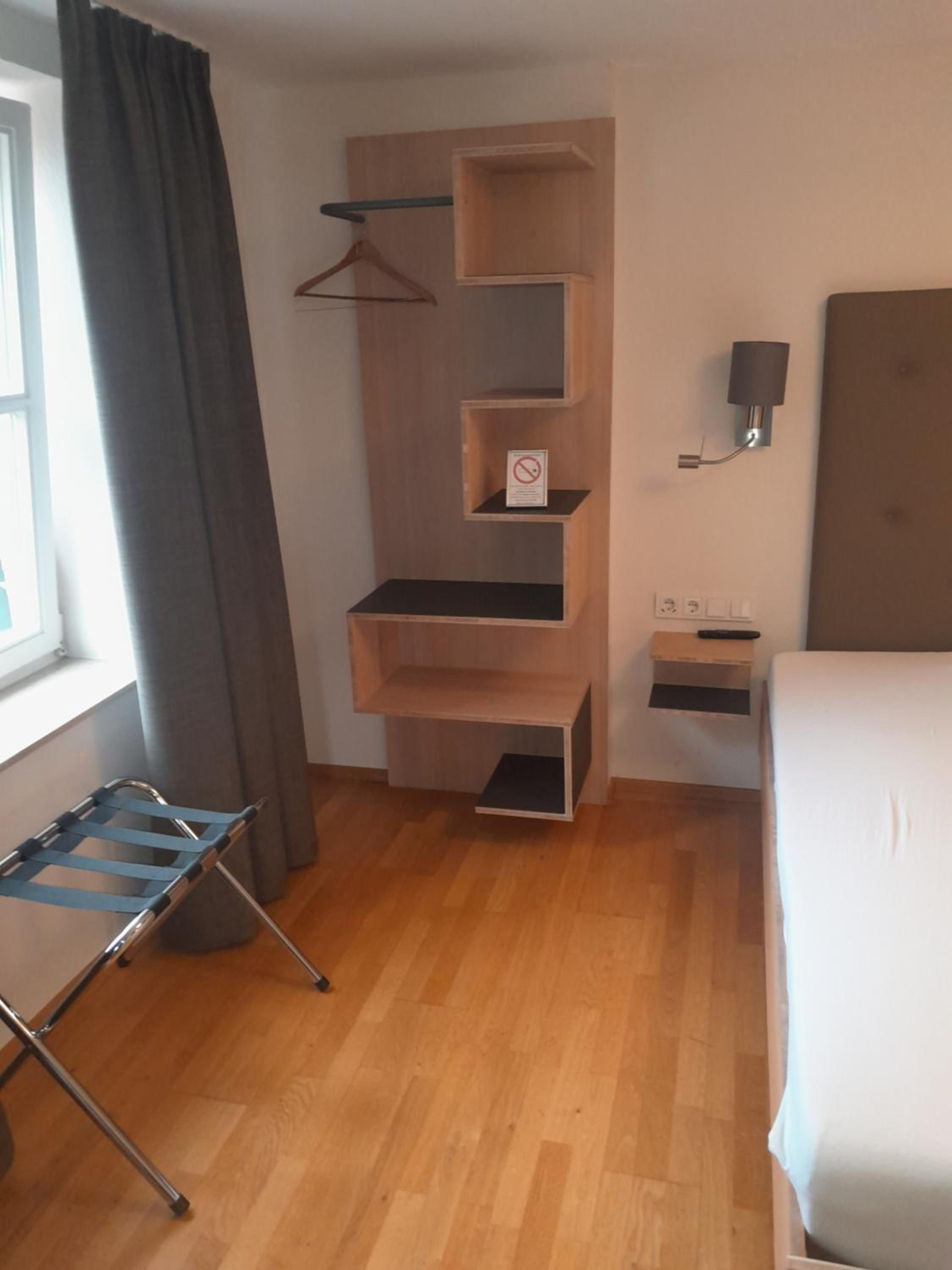 Double Room - Photo 5