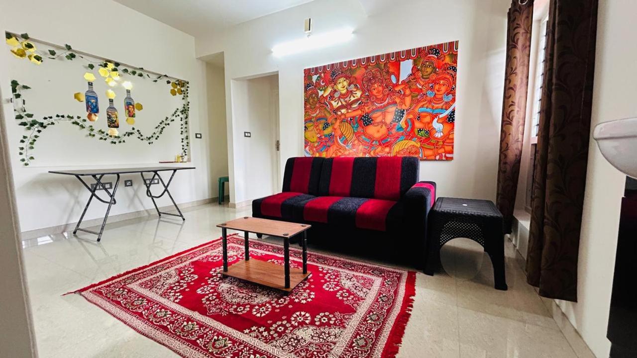 Family Room photo 3