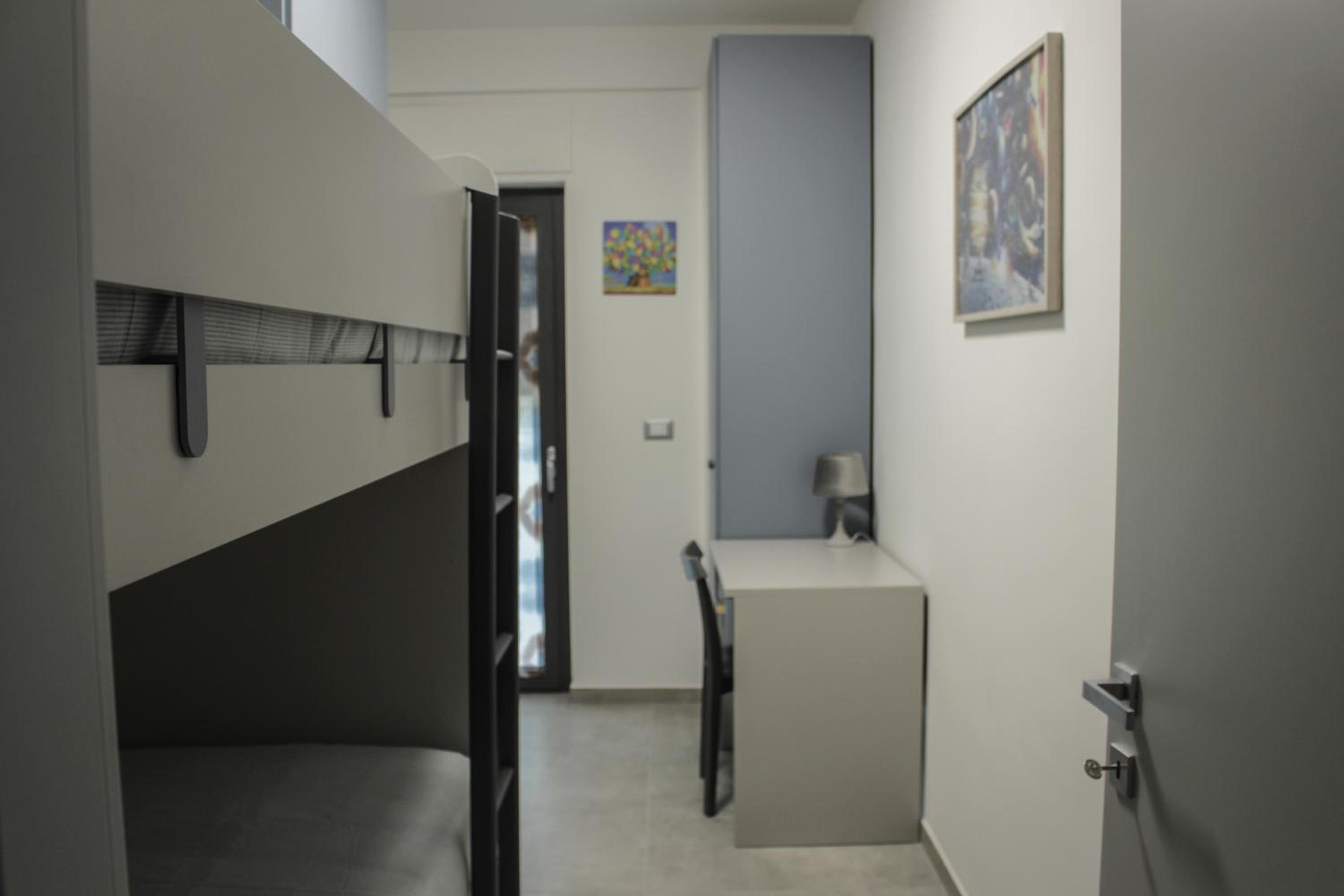 Two-Bedroom Deluxe Apartment with Balcony