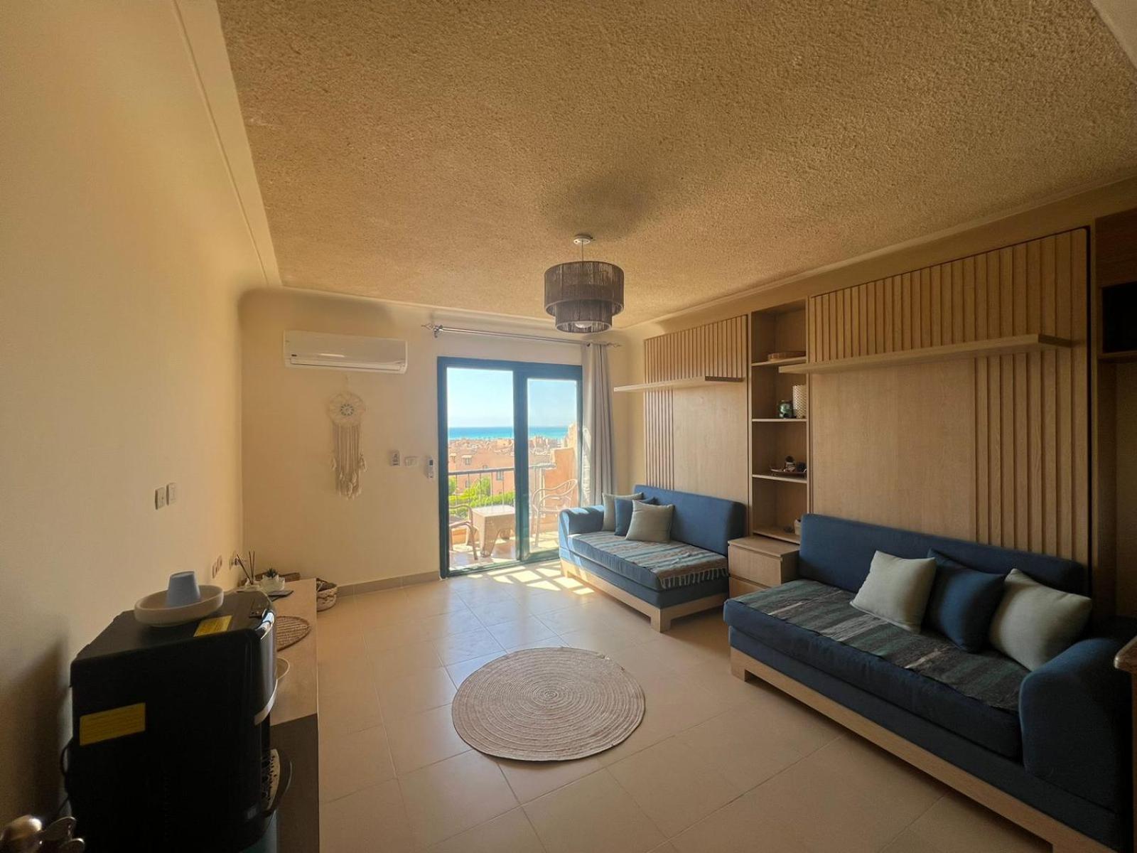 Studio Apartment with Sea View photo 2