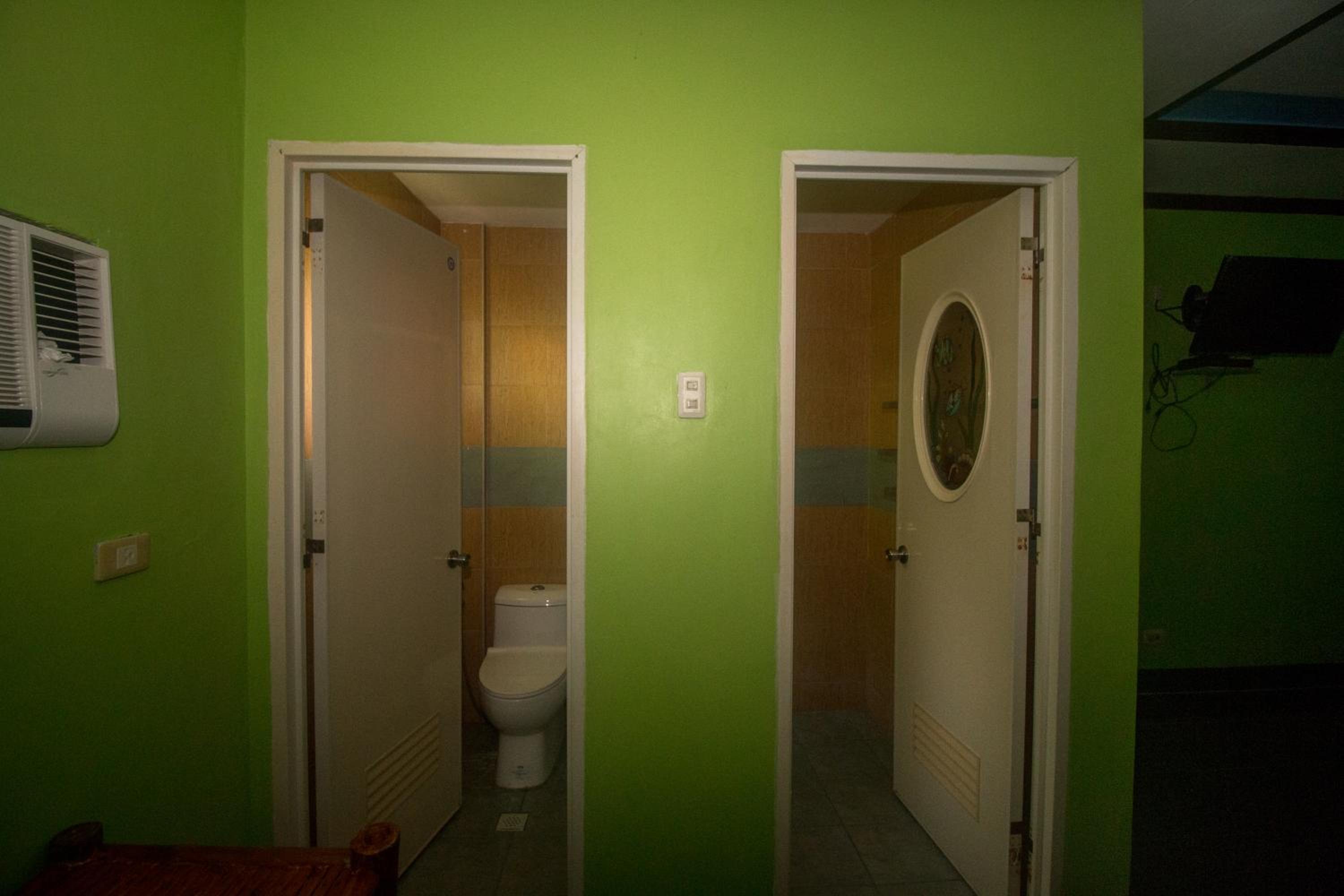 Deluxe Fan Room - Photo 19
