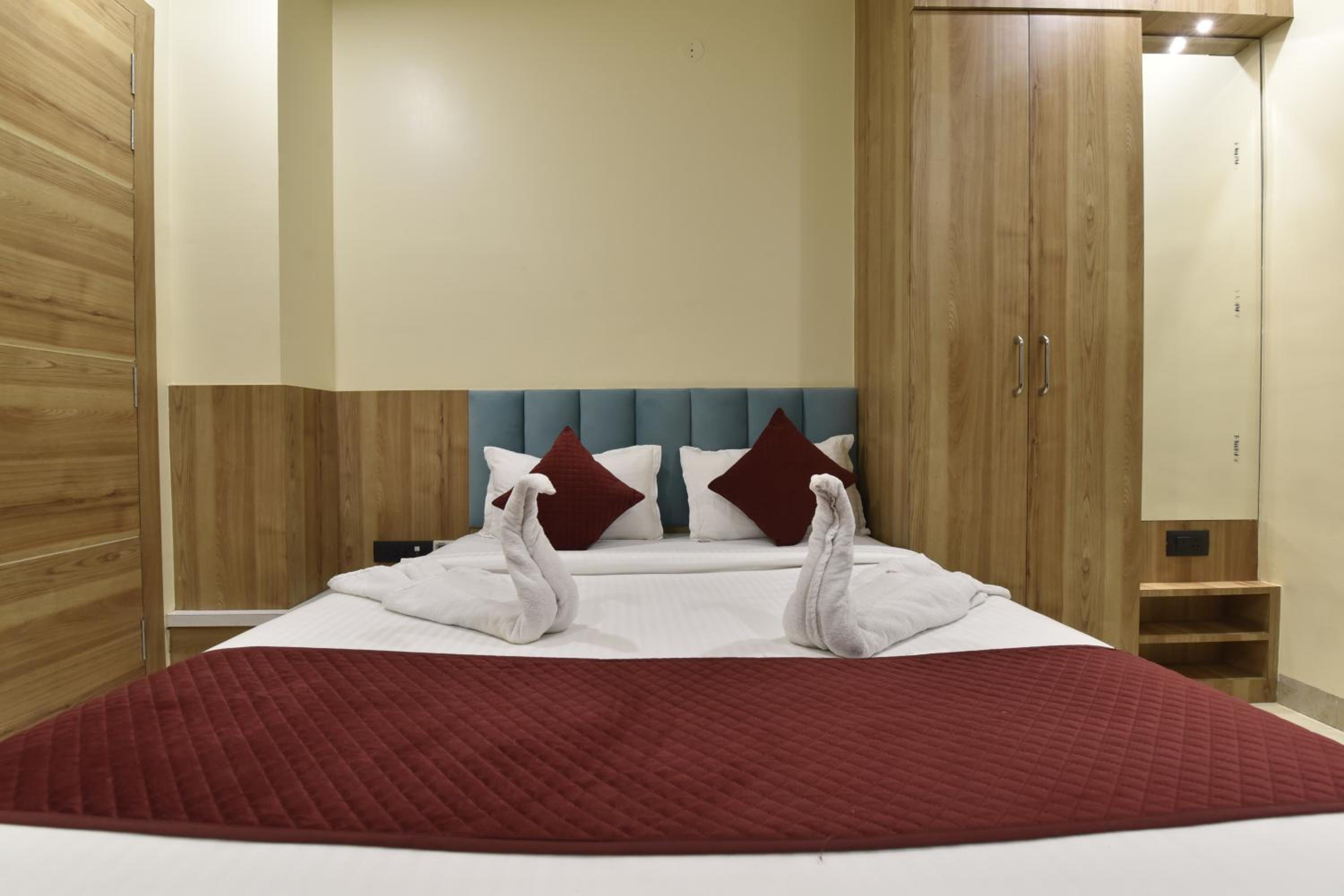 Deluxe Room - Photo 32