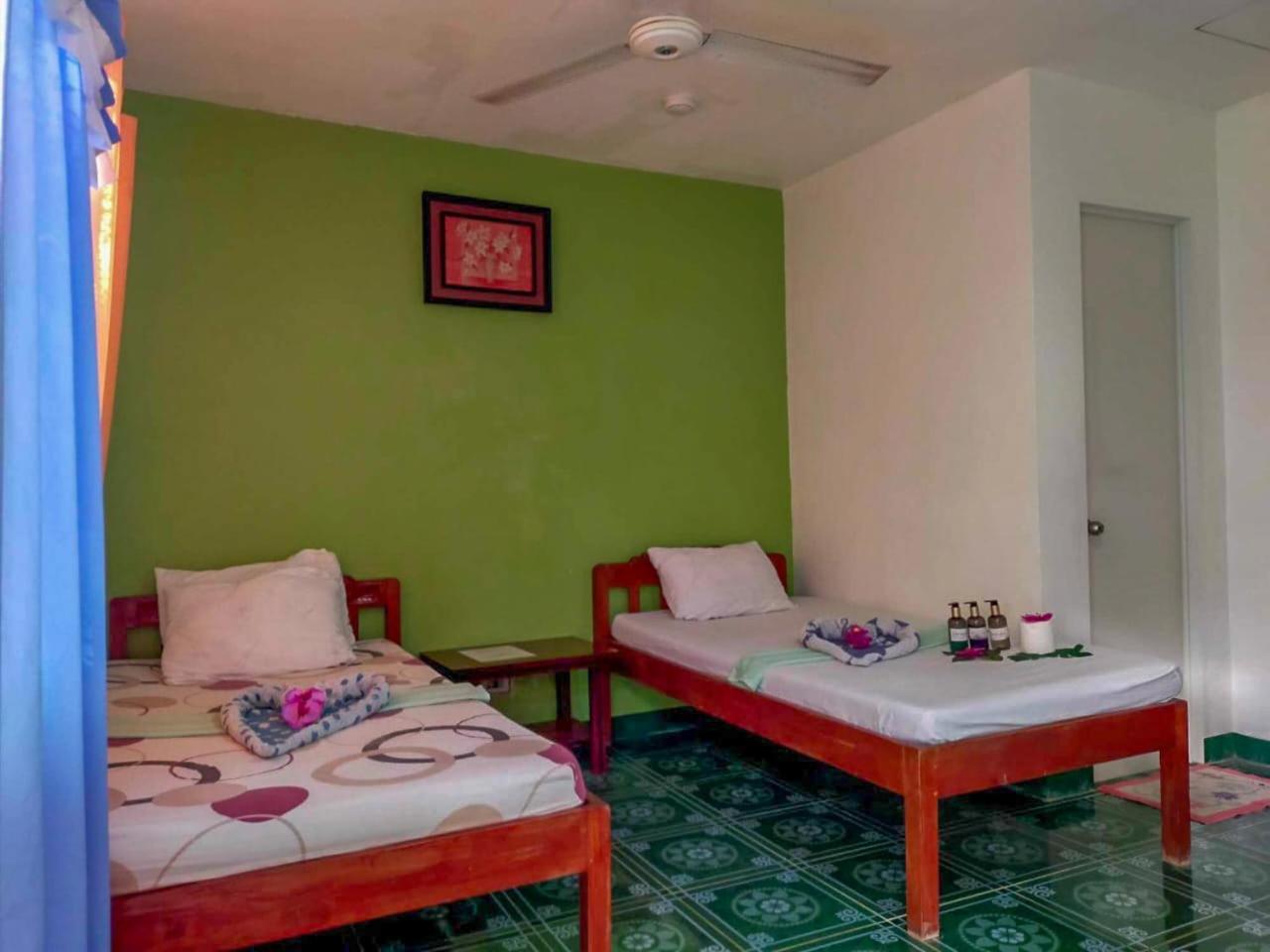 Standard Twin Room - Photo 20