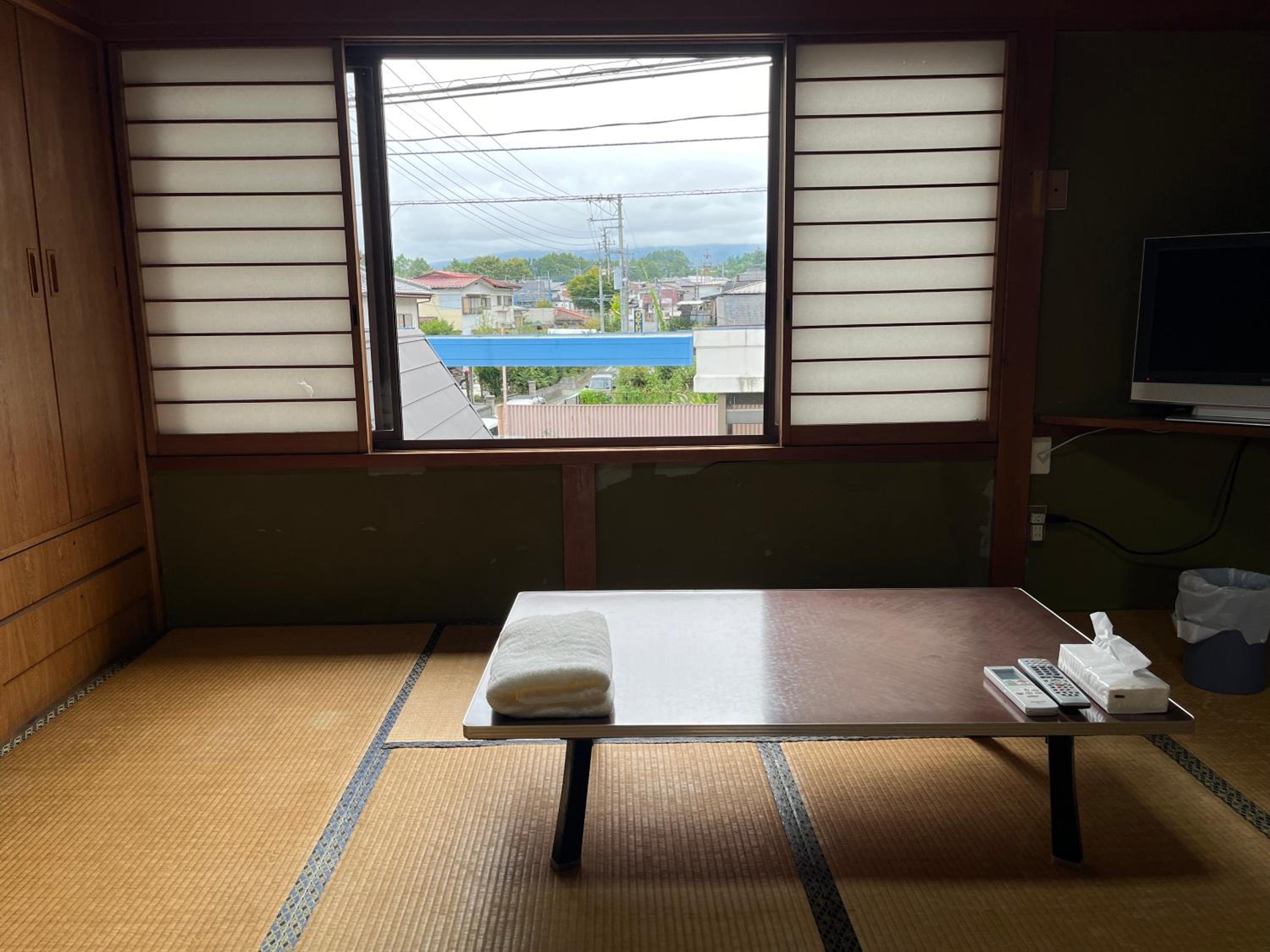 Family Room with Mountain View