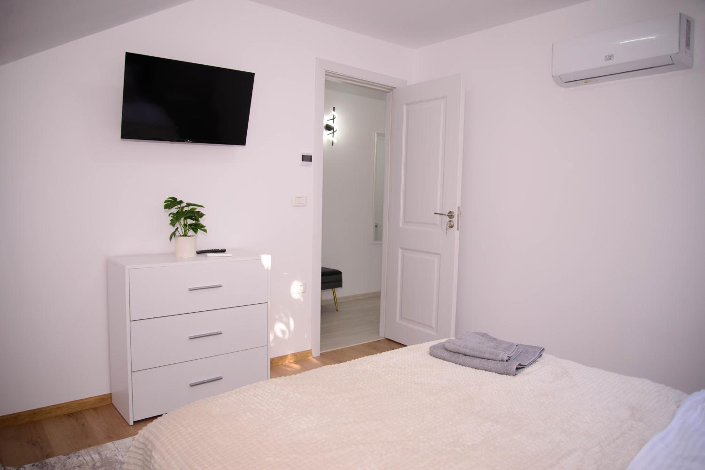 Apartment photo 3