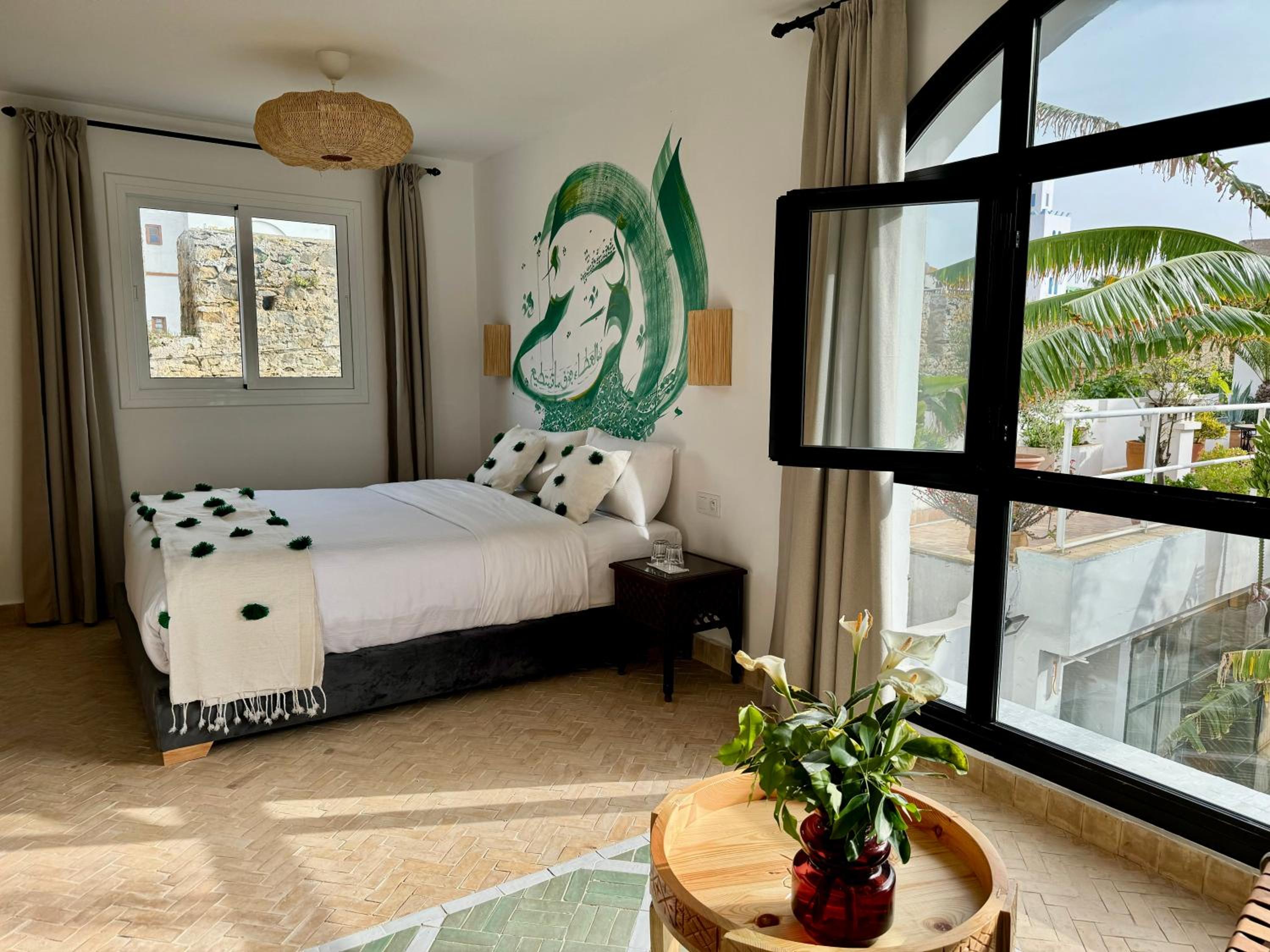 Deluxe Double Room - Photo 11