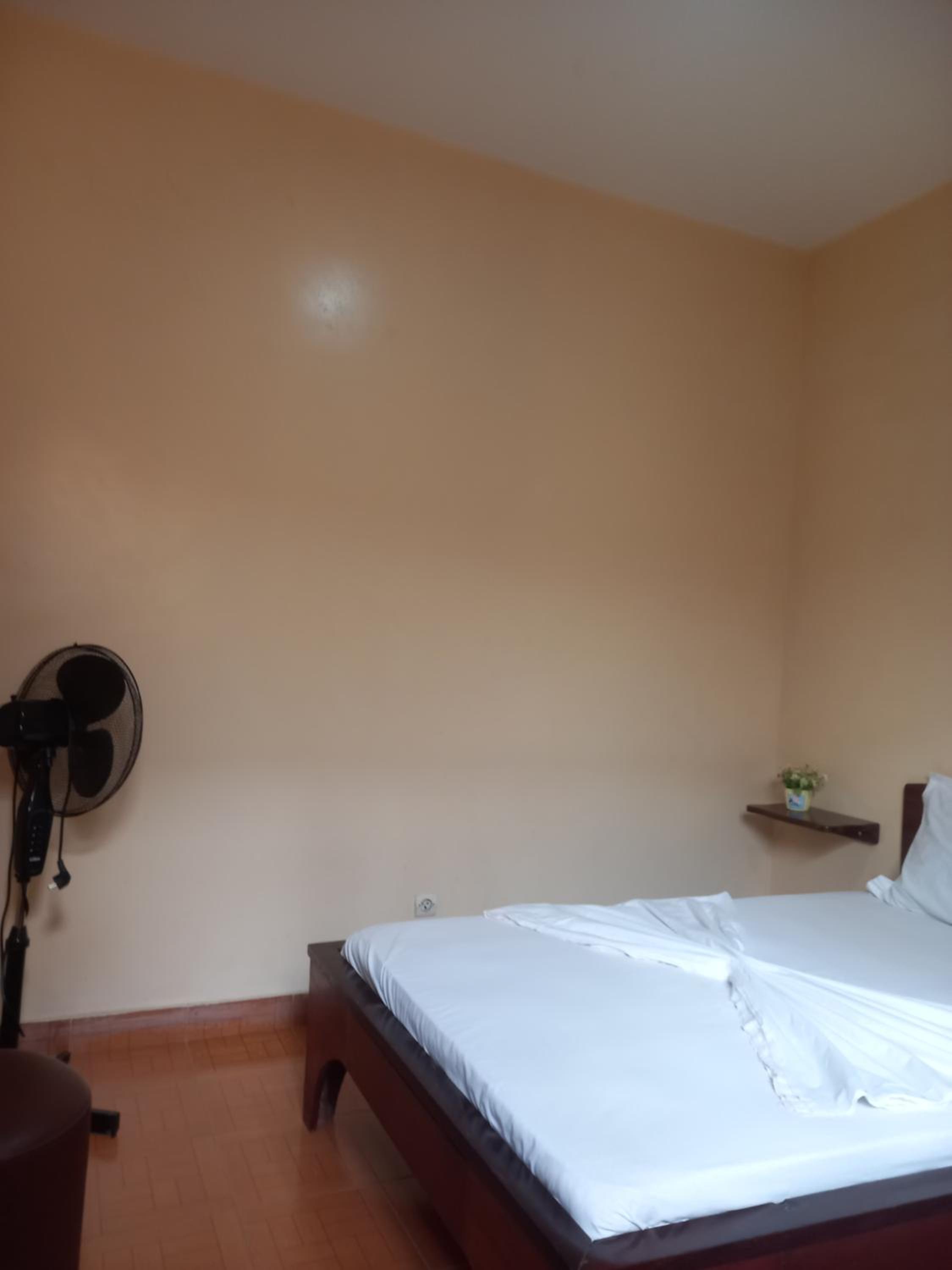 Double Room with Shared Bathroom photo 2