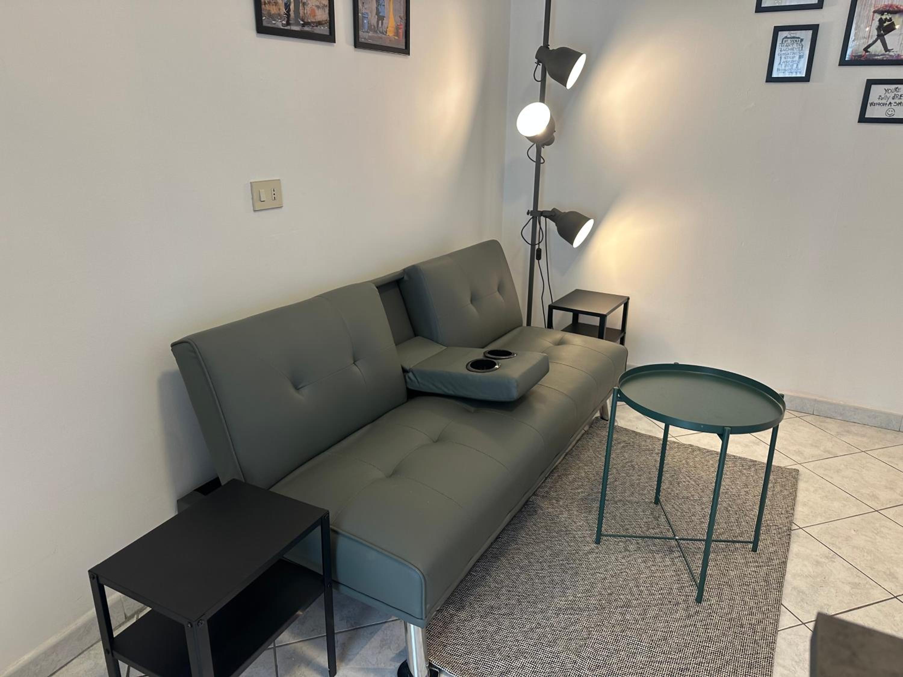 One-Bedroom Apartment