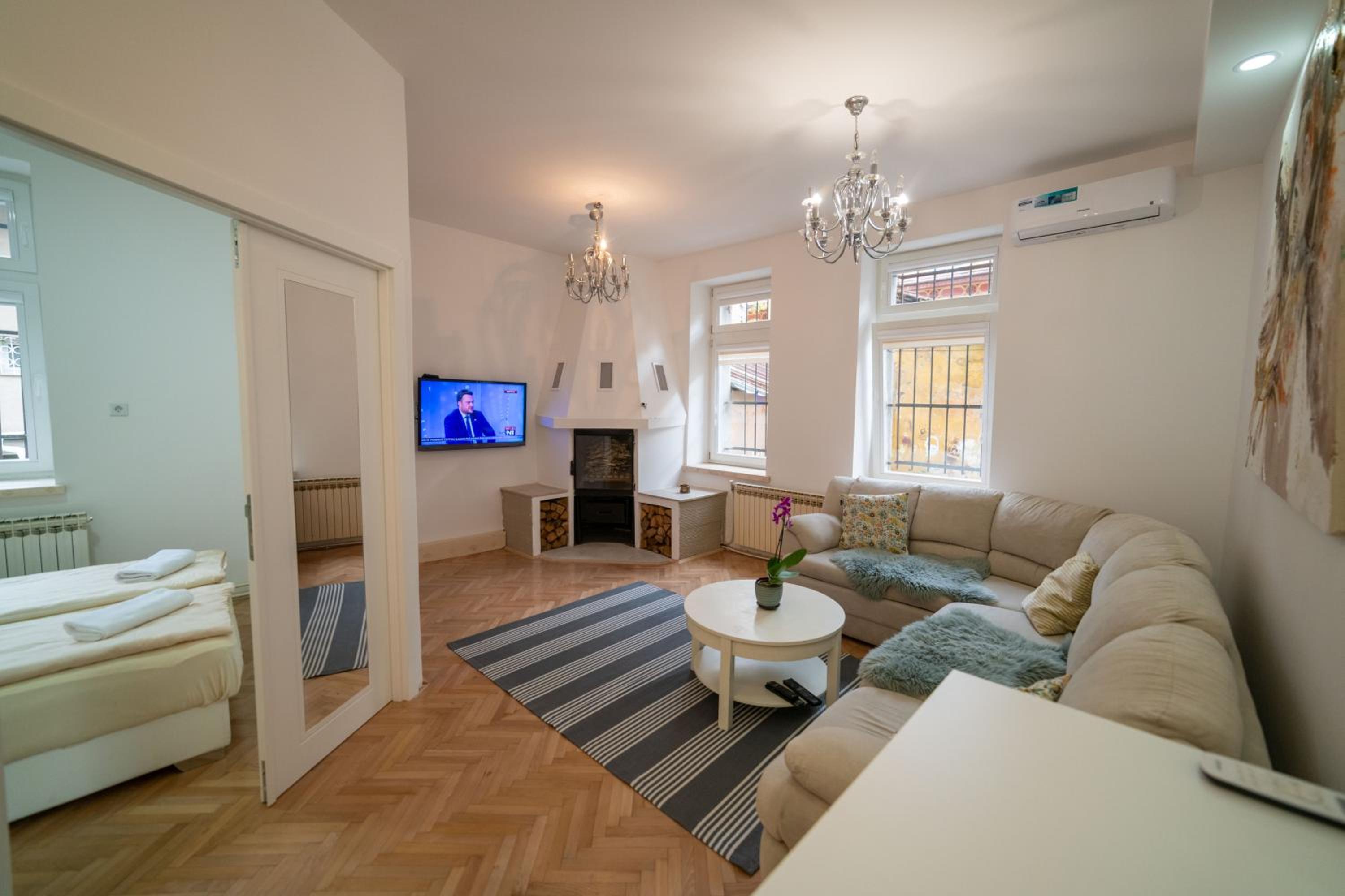 Two-Bedroom Superior Apartment photo 3