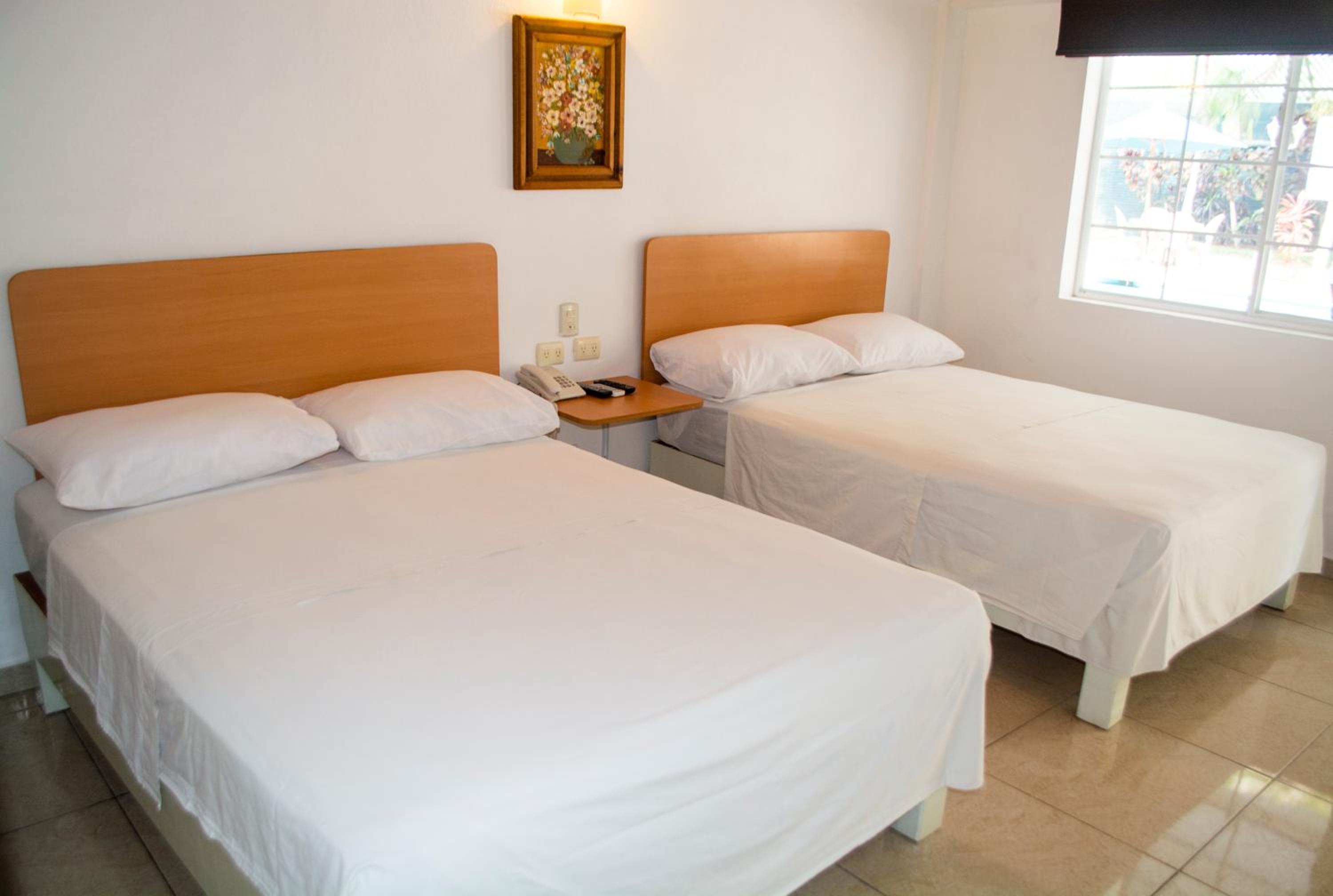 Quadruple Room - Photo 2