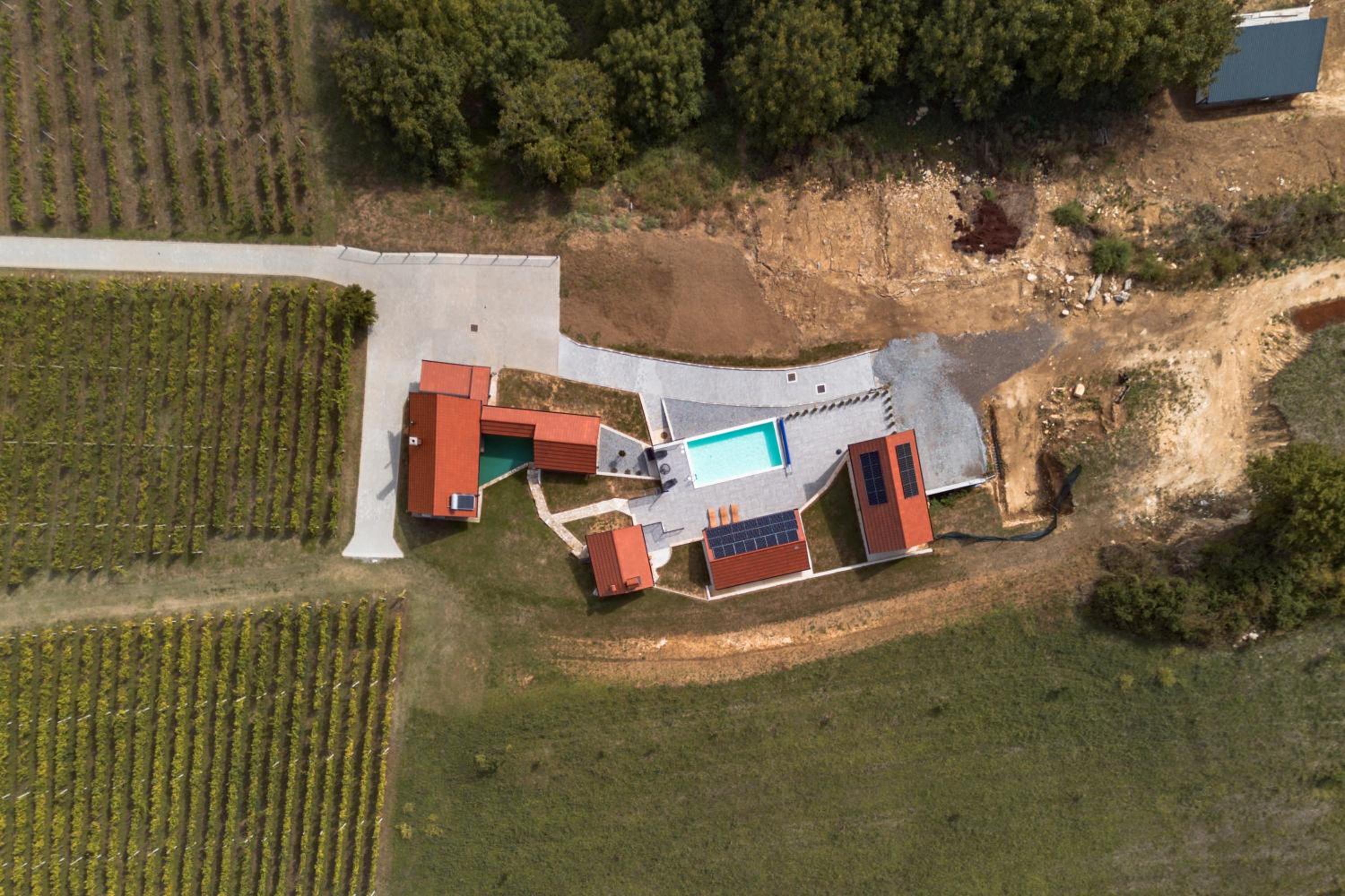 Villa photo 2
