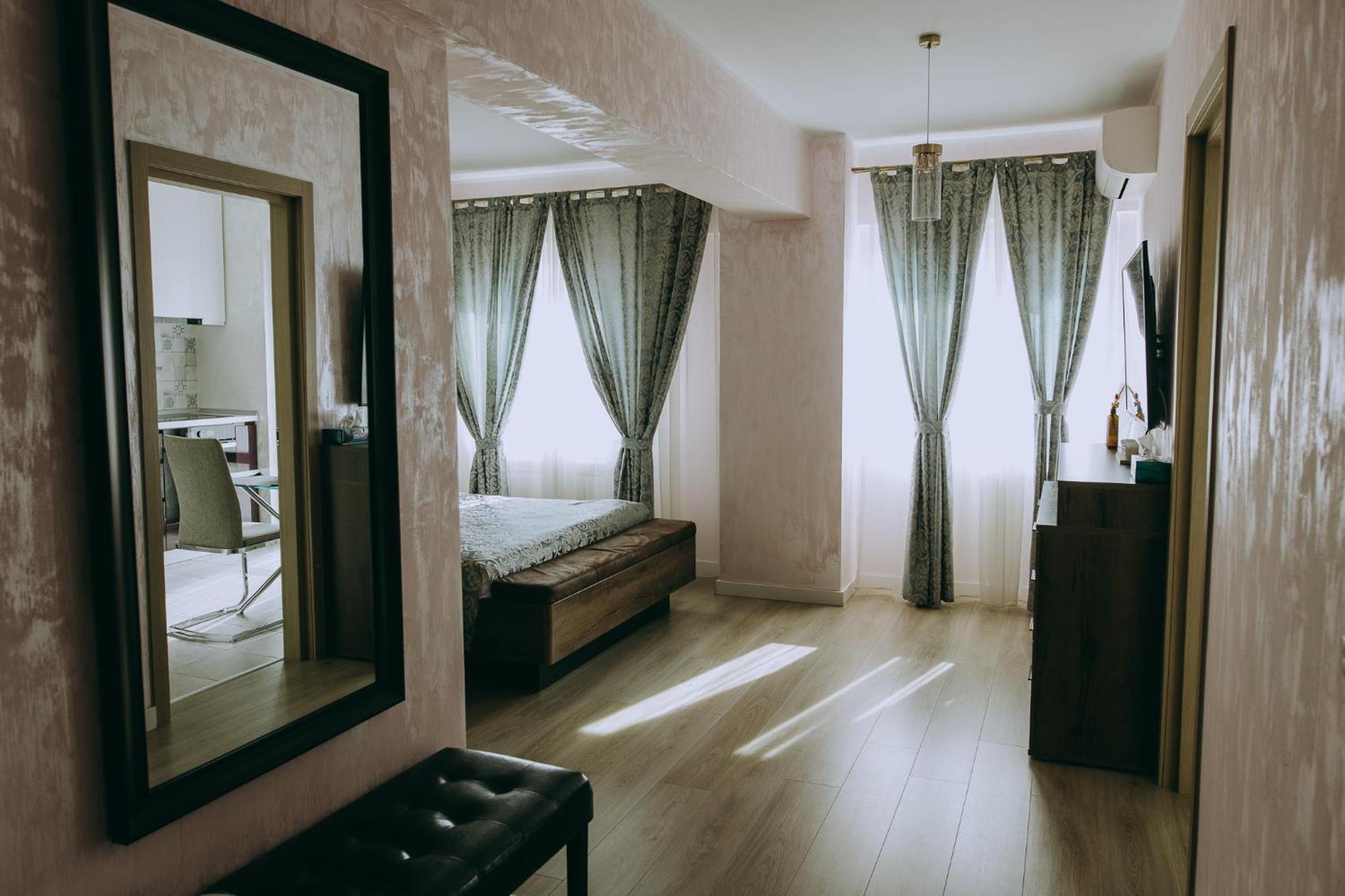 One-Bedroom Apartment - Photo 1