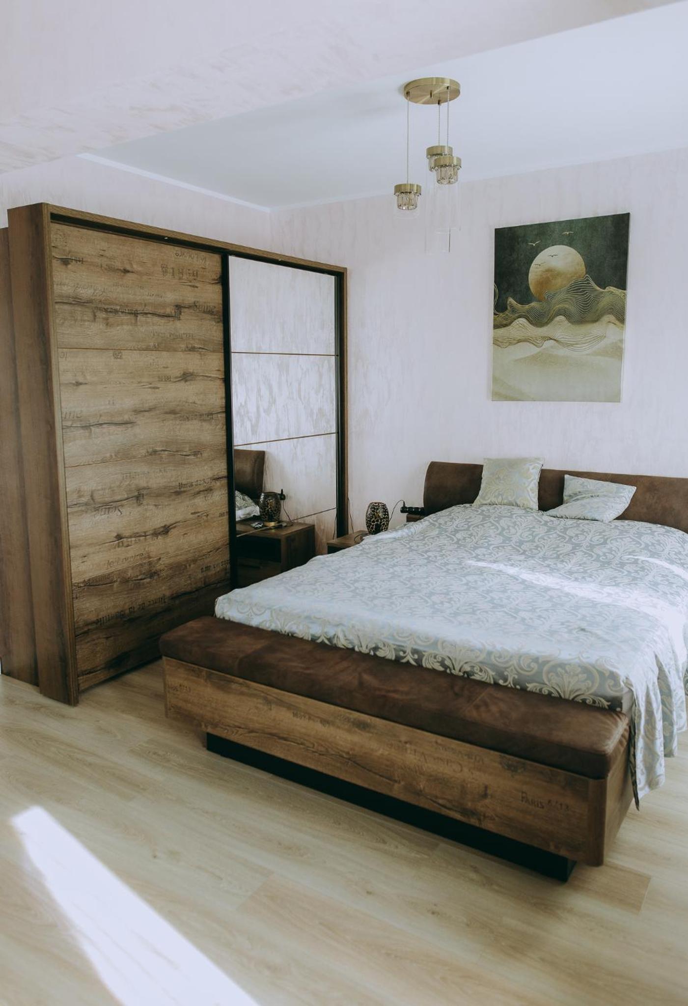 One-Bedroom Apartment - Photo 11
