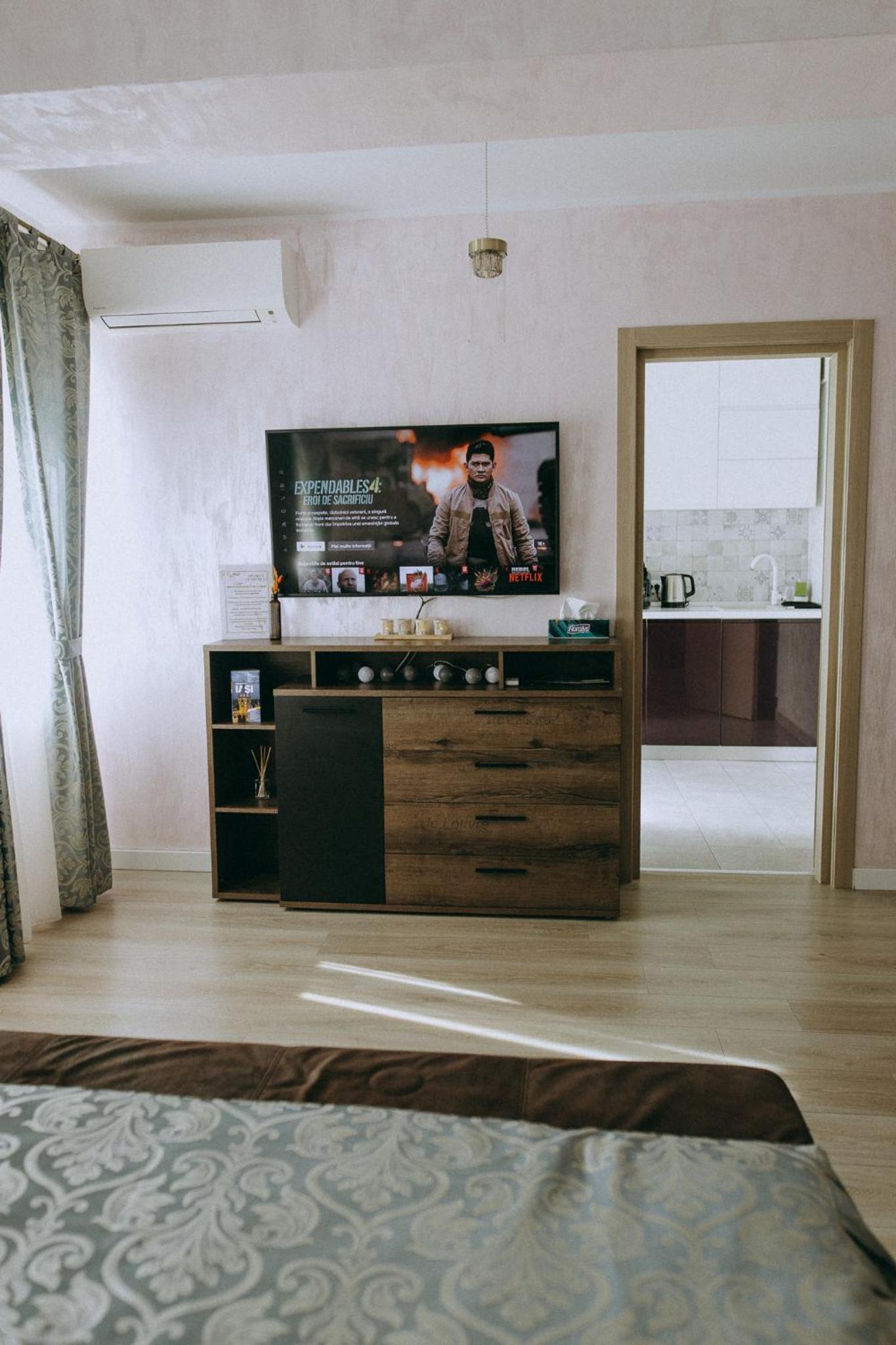 One-Bedroom Apartment - Photo 6