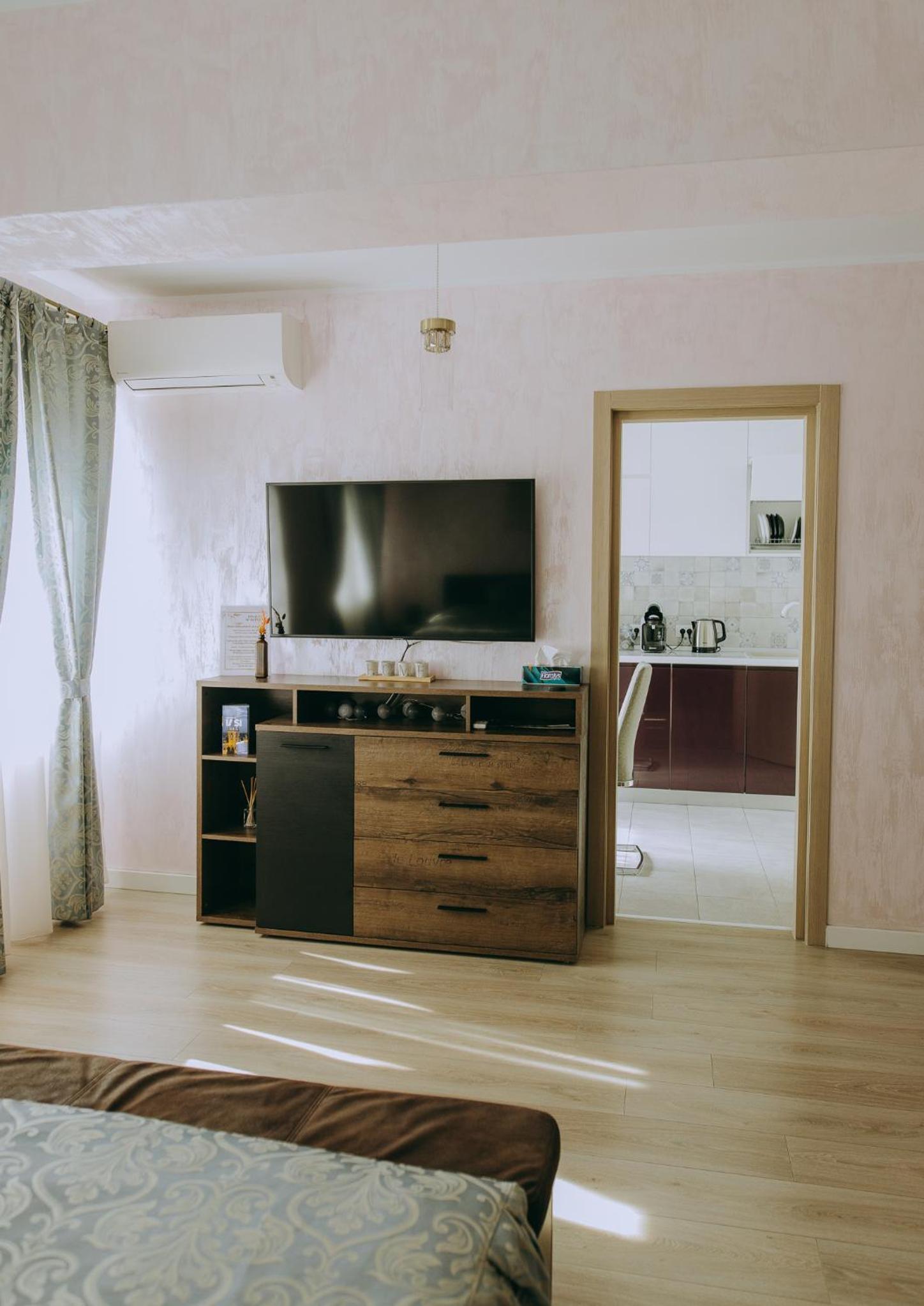 One-Bedroom Apartment - Photo 8