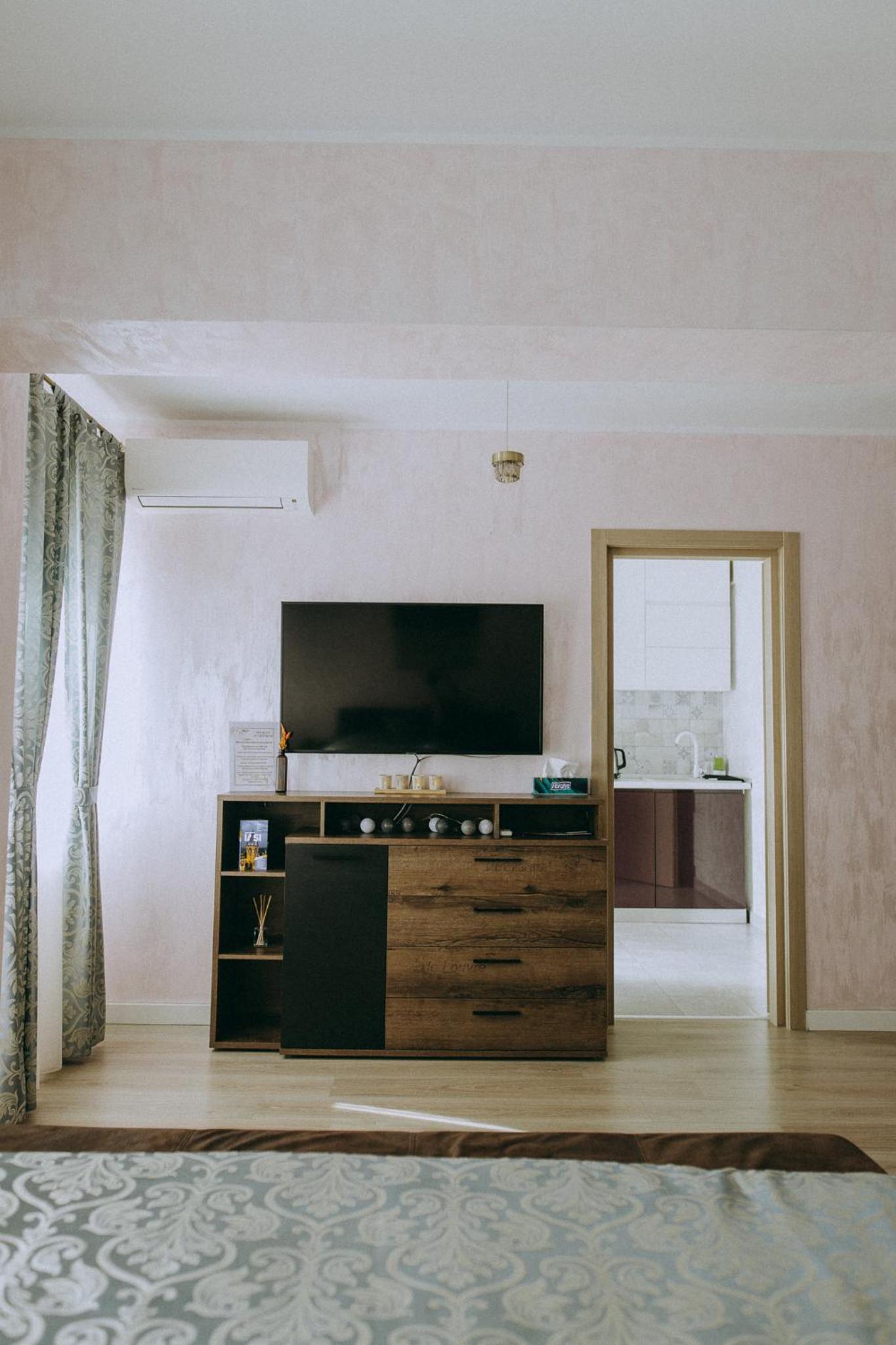 One-Bedroom Apartment - Photo 23