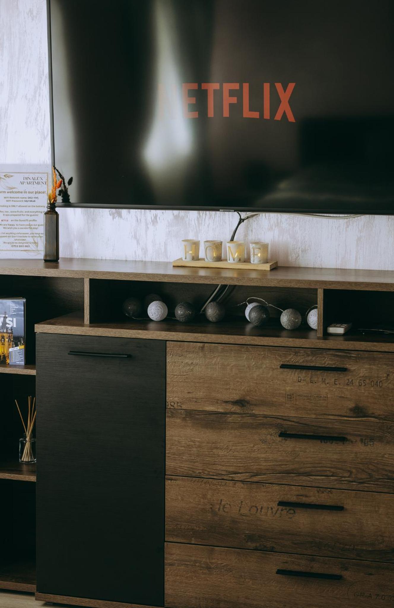 One-Bedroom Apartment - Photo 3