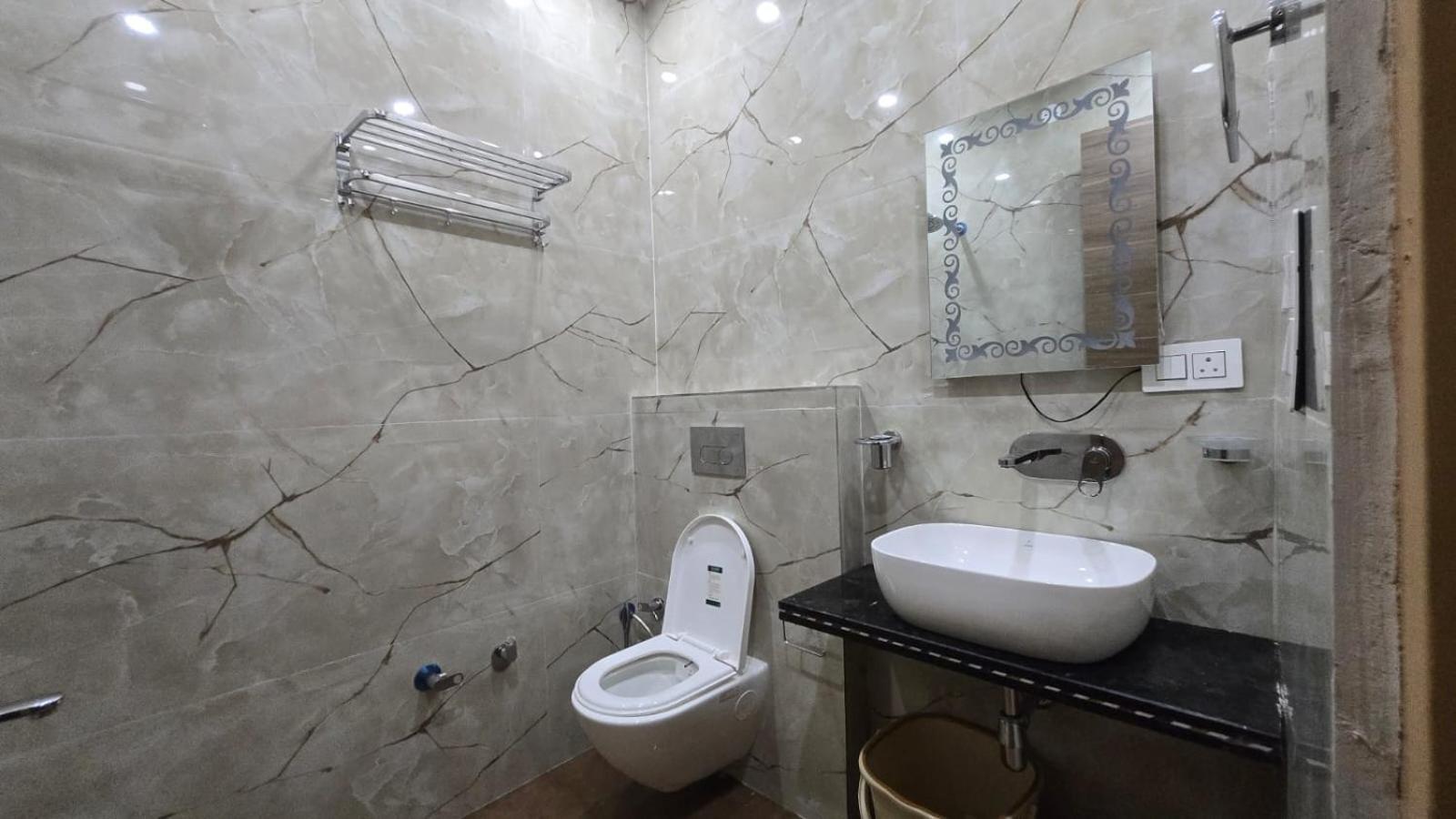 Deluxe Room (2 Adults + 1 Child) photo 3