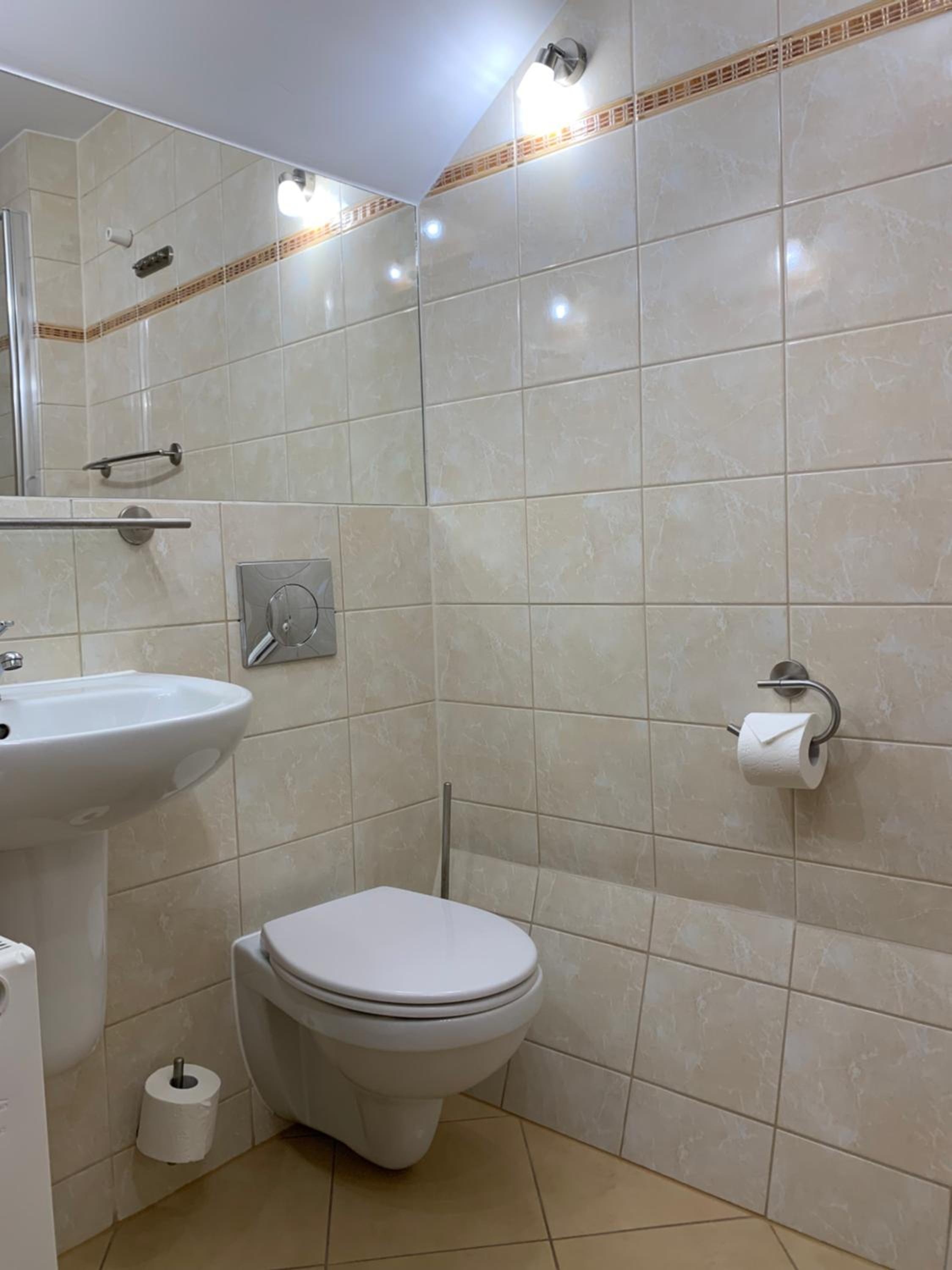 Standard Triple Room - Photo 7