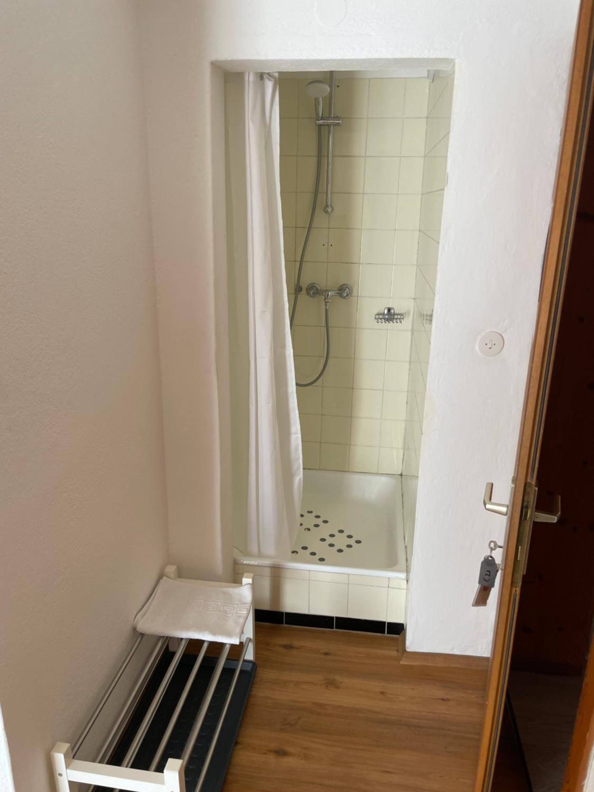 Standard Single Room With Mountain View photo 2