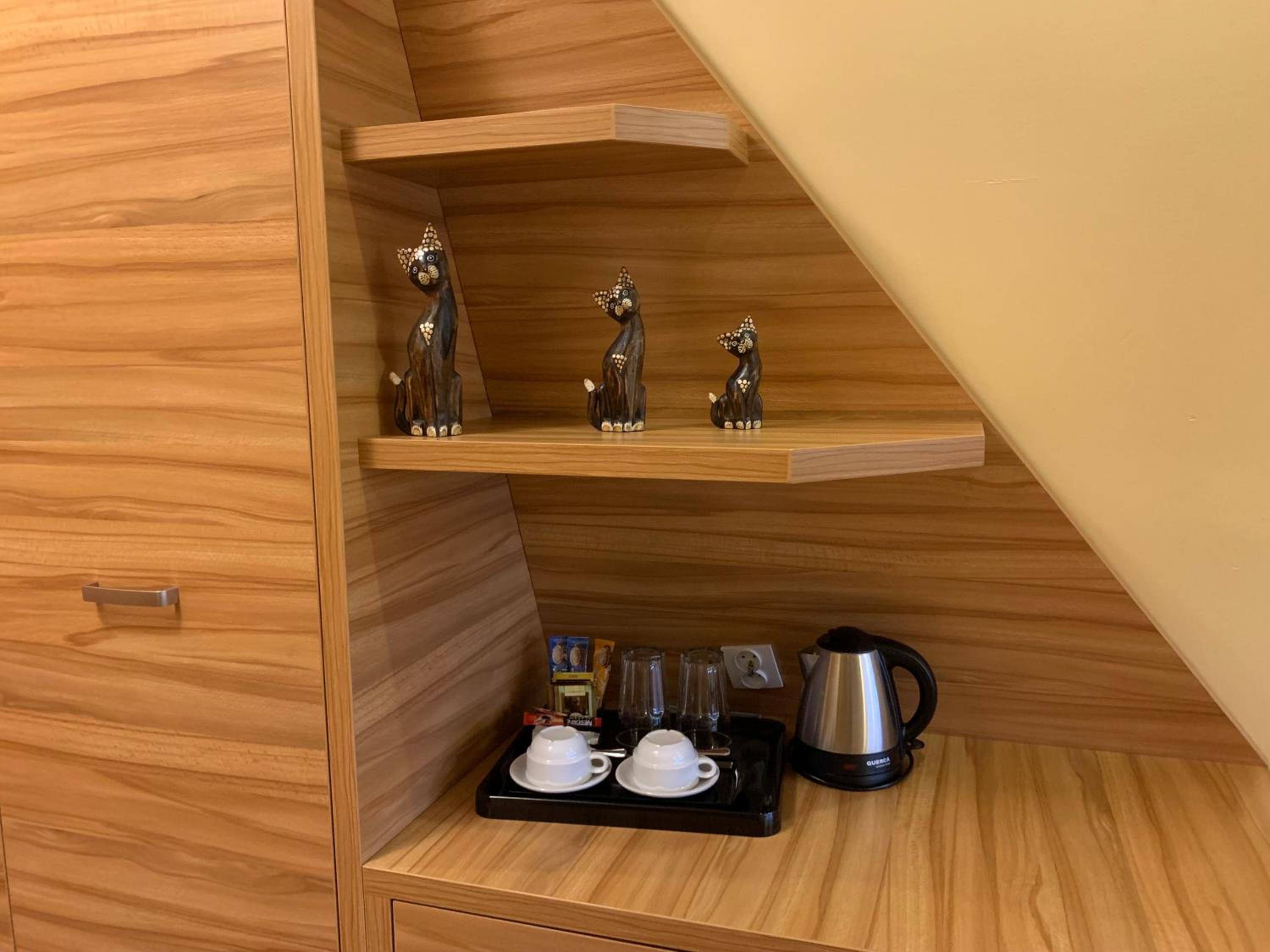 Standard Triple Room - Photo 8