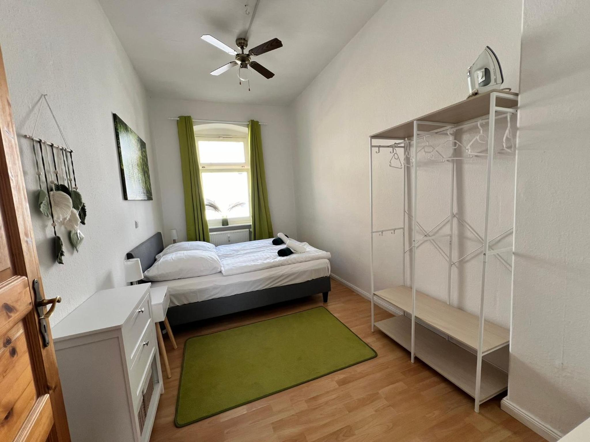 One-Bedroom Apartment photo 2