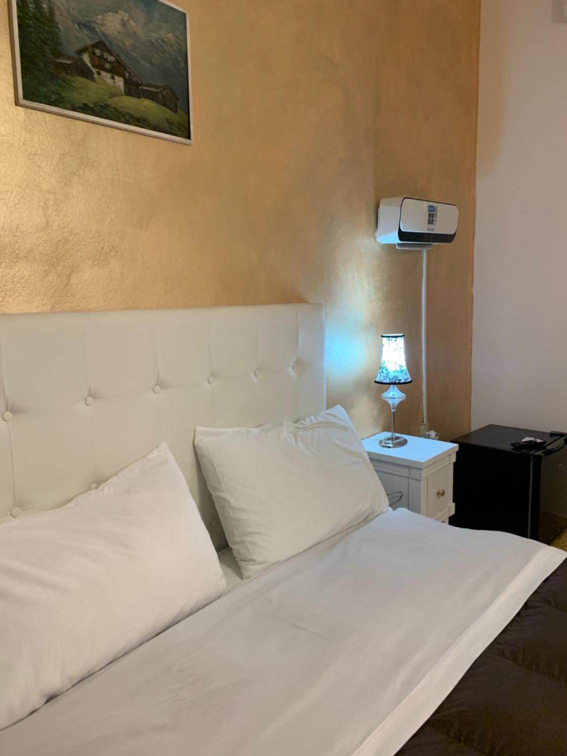 Double Room with Garden View - Photo 8