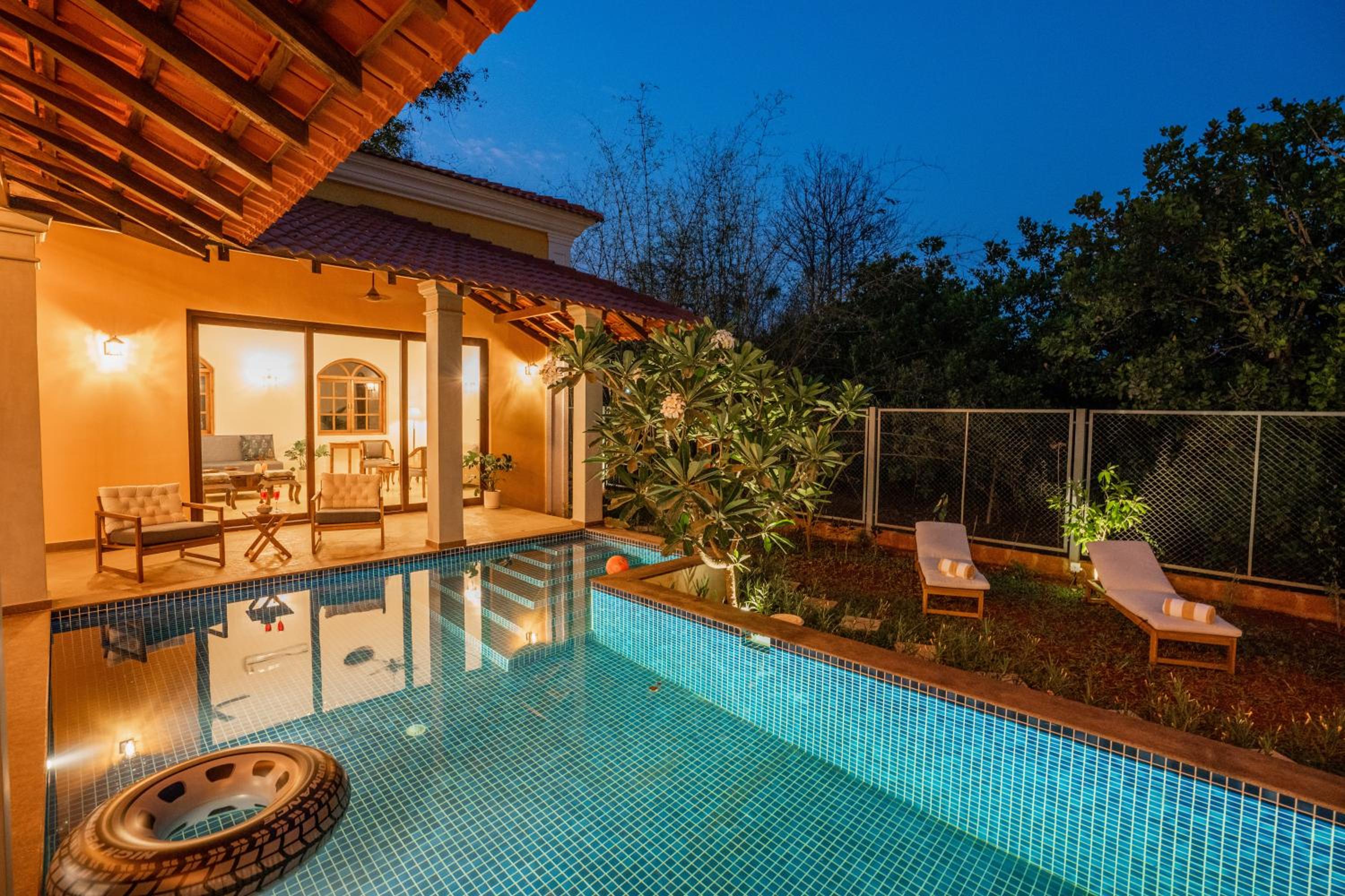 Villa photo 2