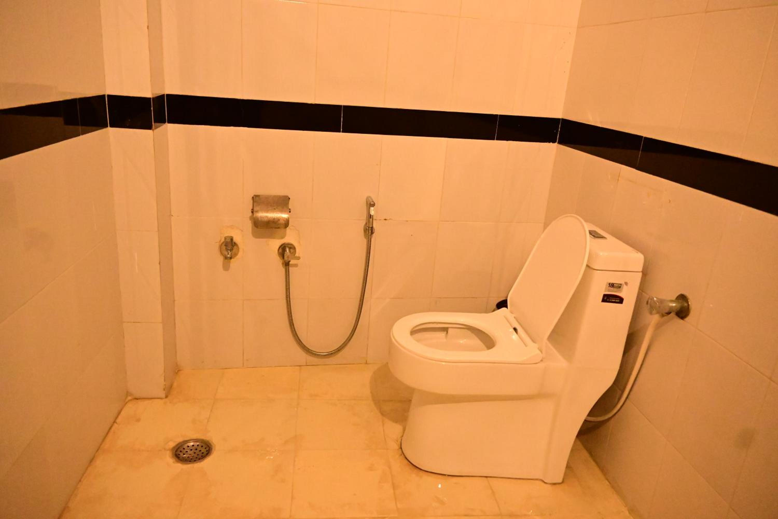 Deluxe Room - Photo 19