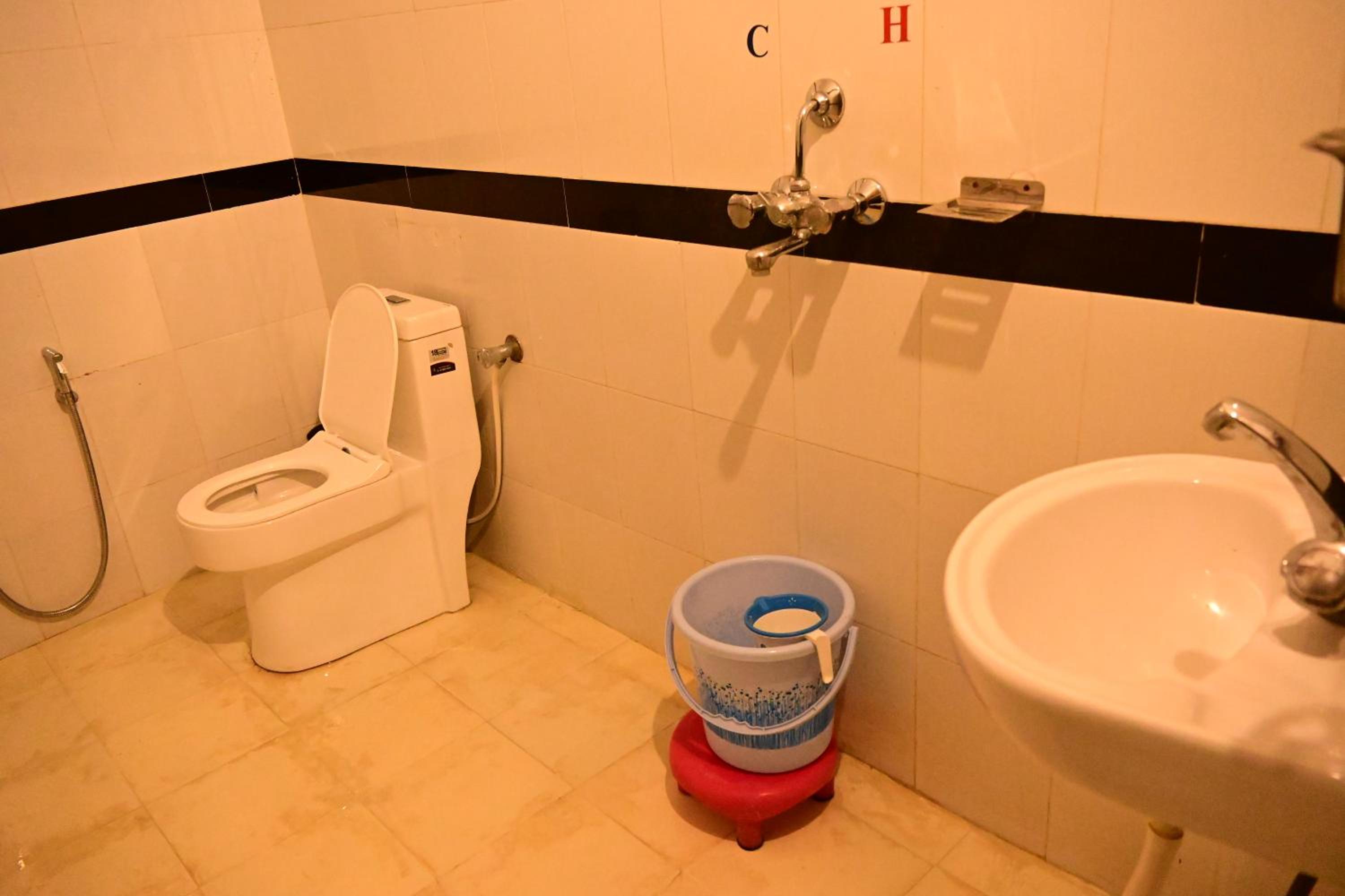 Deluxe Room - Photo 7