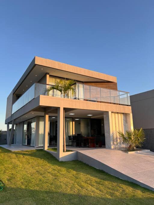 Four-Bedroom House photo 2