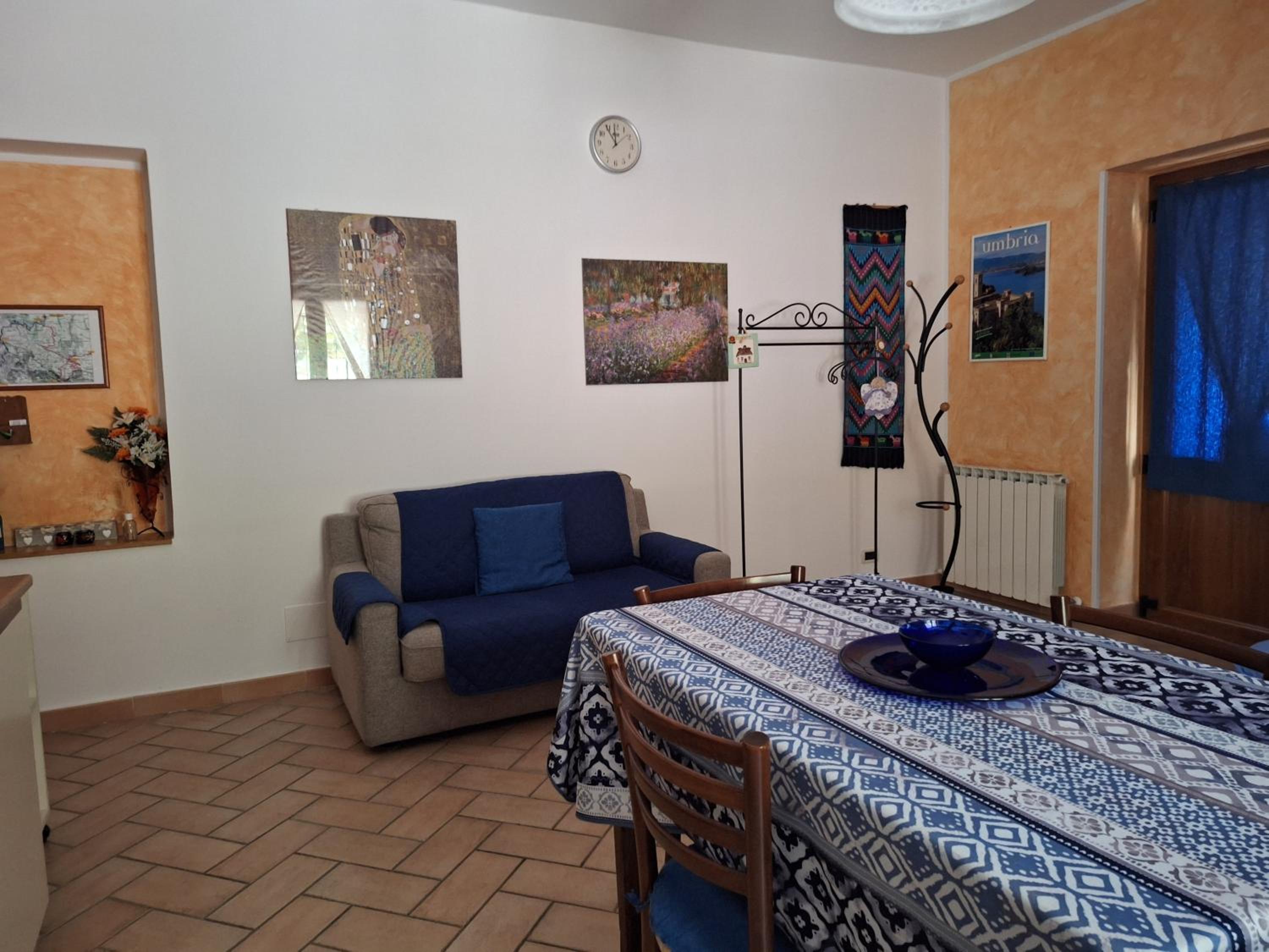 Deluxe One-Bedroom Apartment
